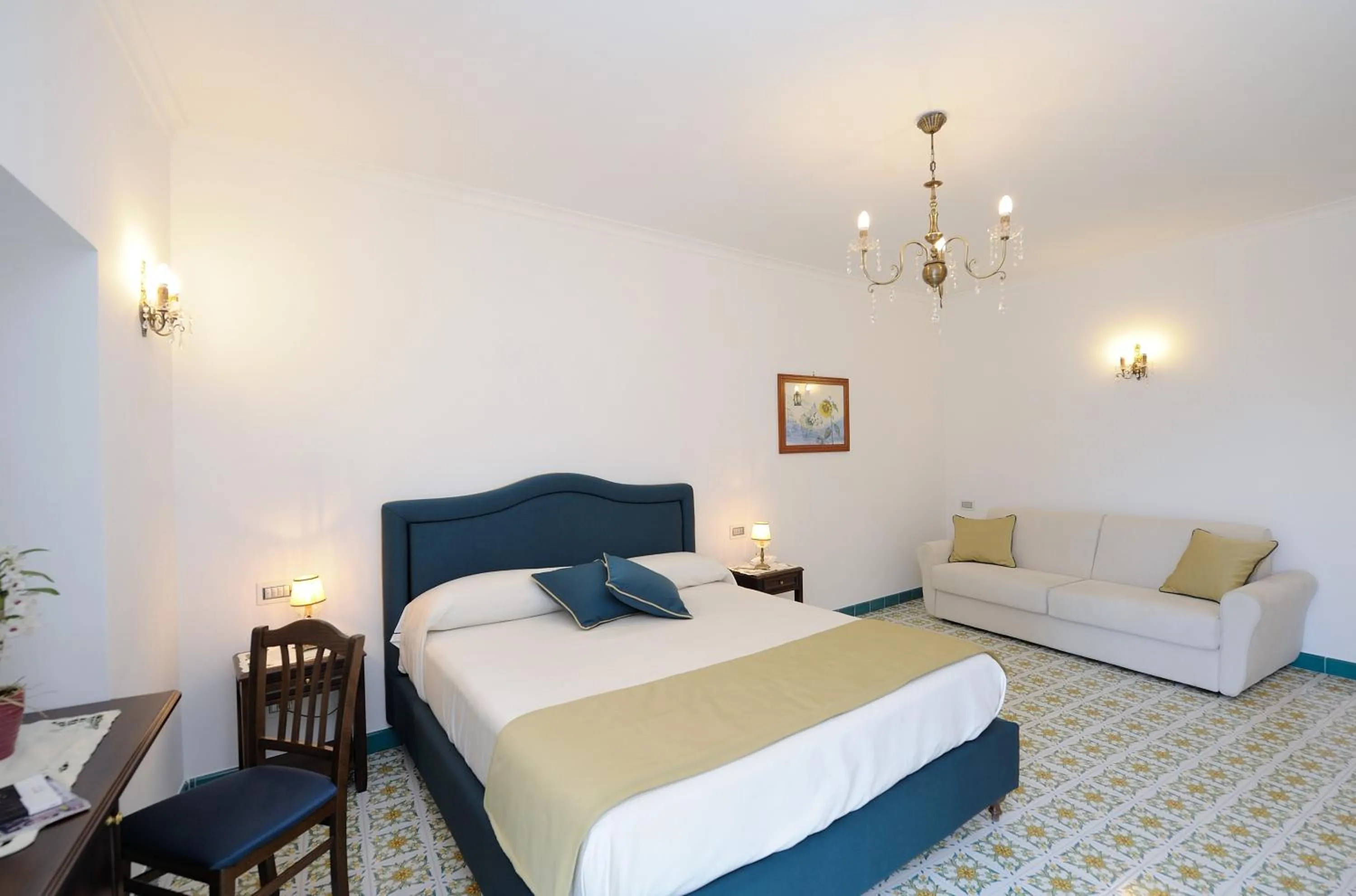 Photo of the whole room, Bed in Residenza Luce