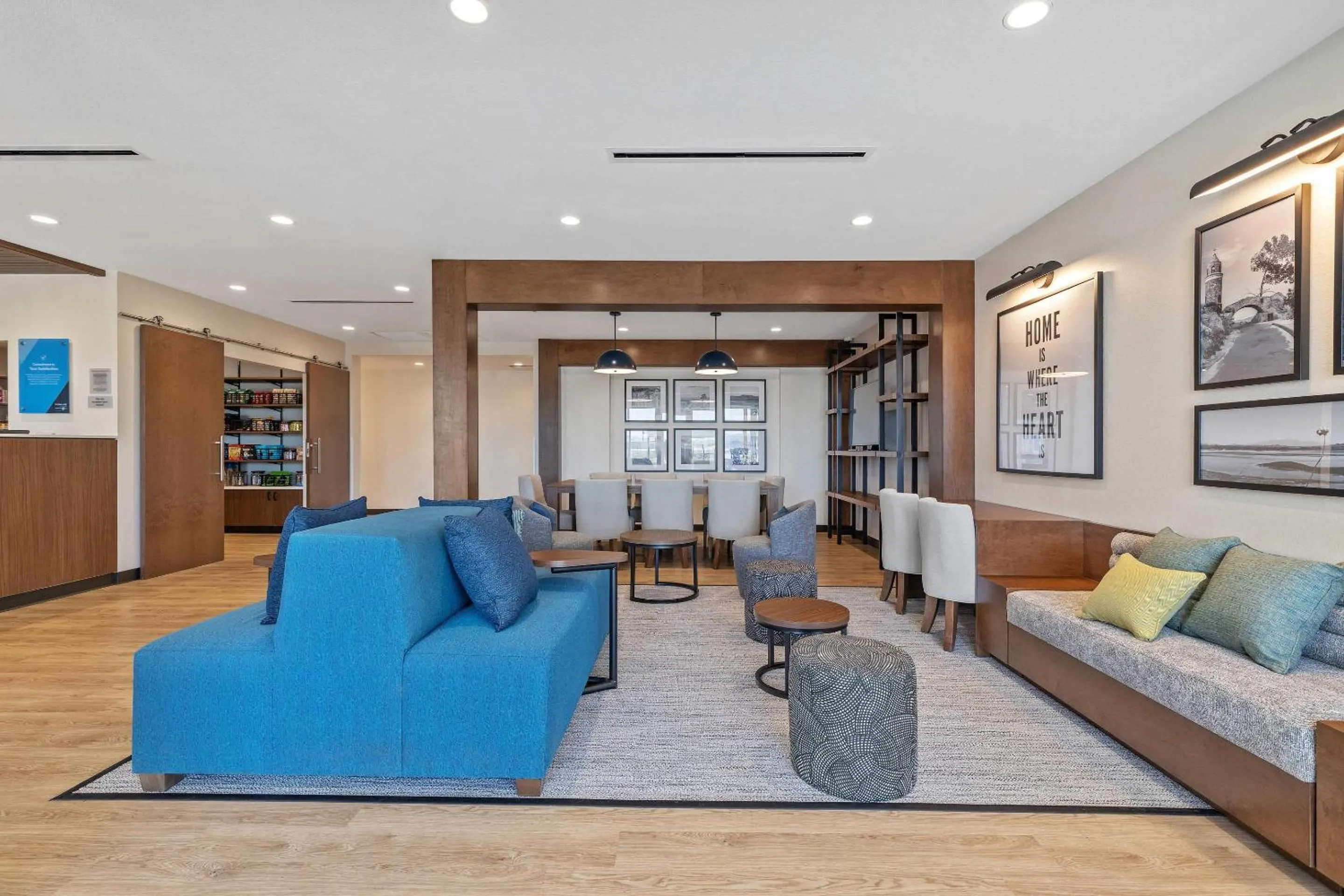 Lobby or reception in Everhome Suites Corona