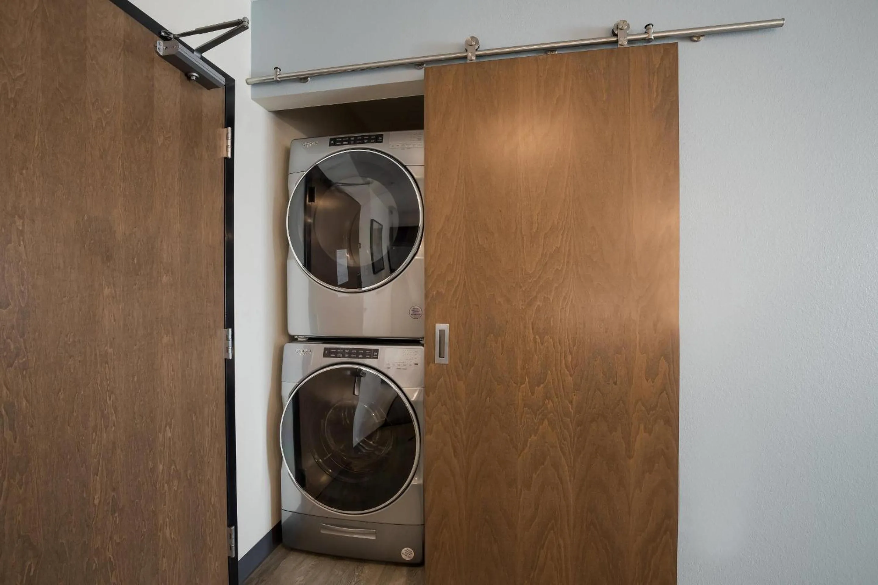 Bedroom in Everhome Suites Corona