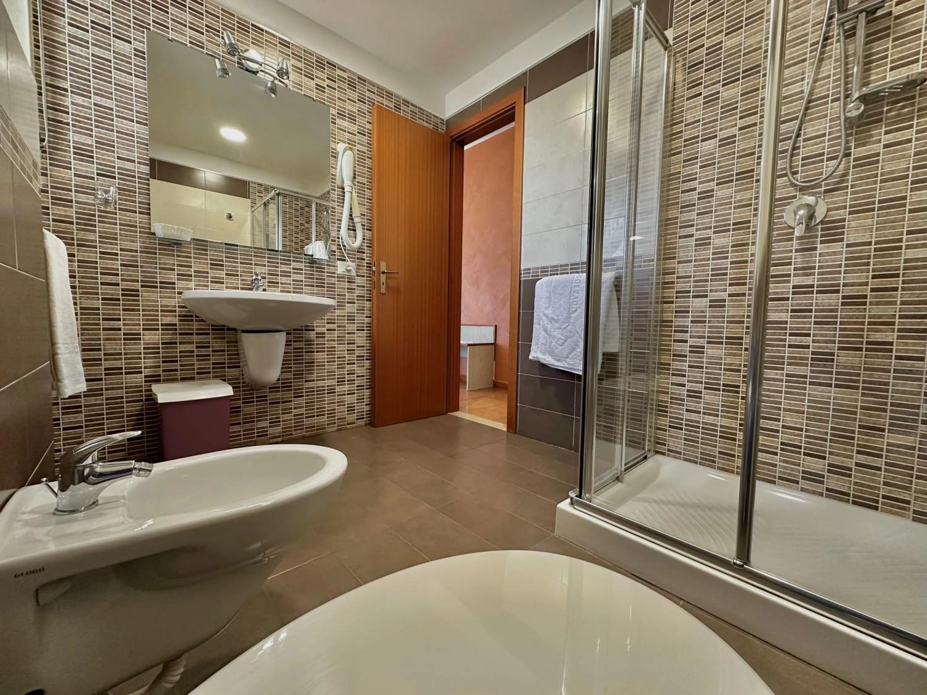 Shower in Hotel Soleado