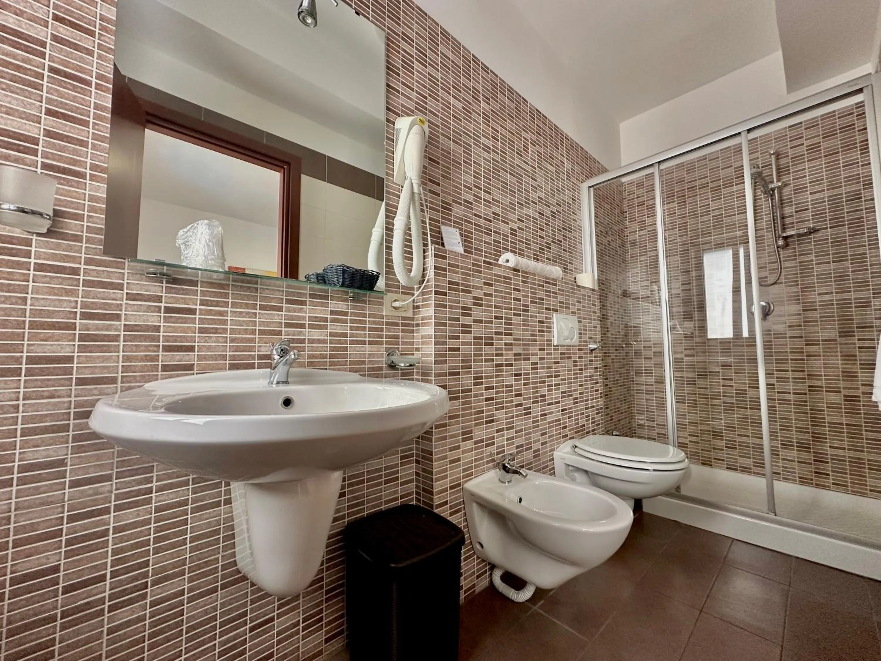 Shower in Hotel Soleado