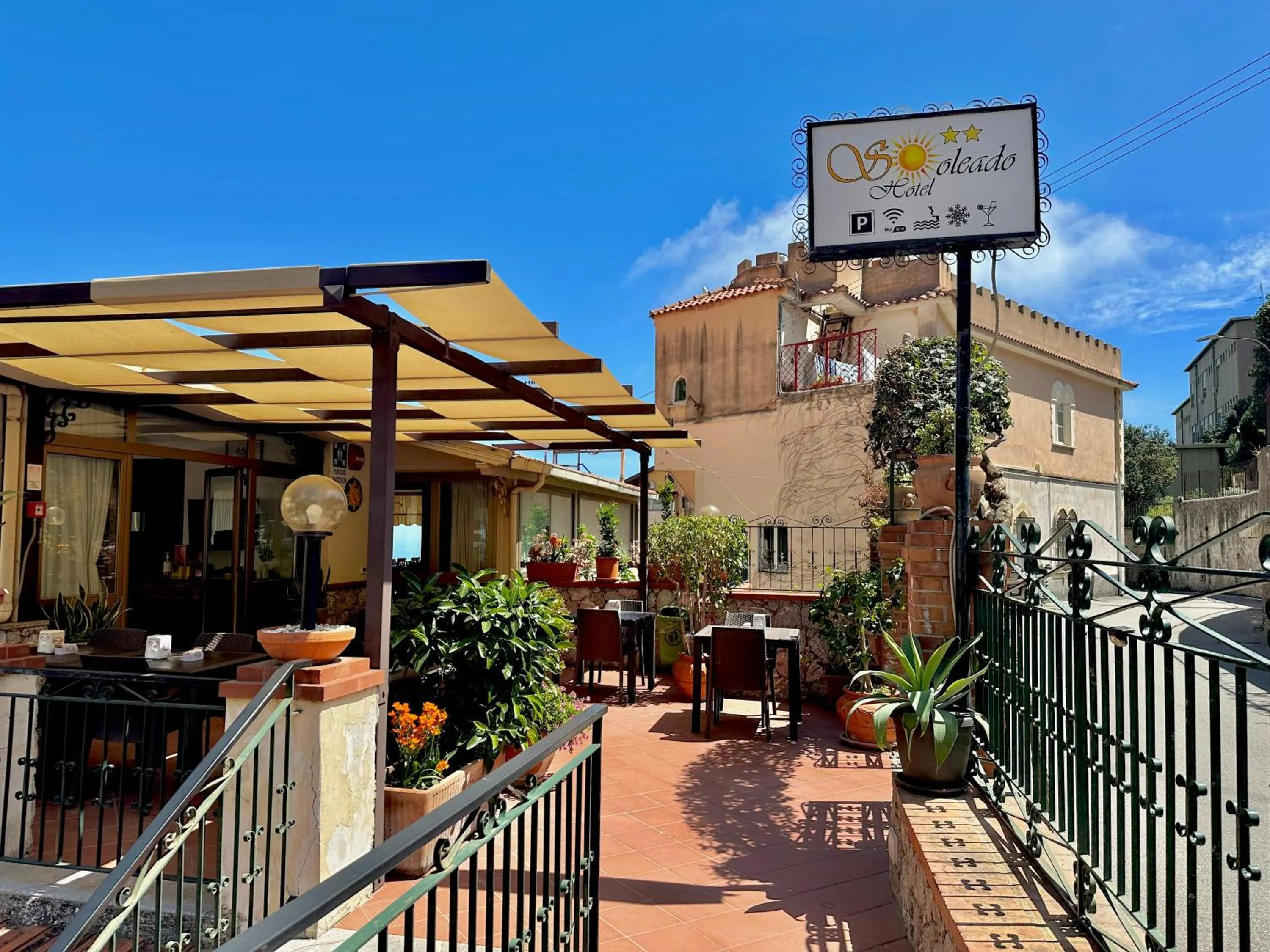 Property building in Hotel Soleado