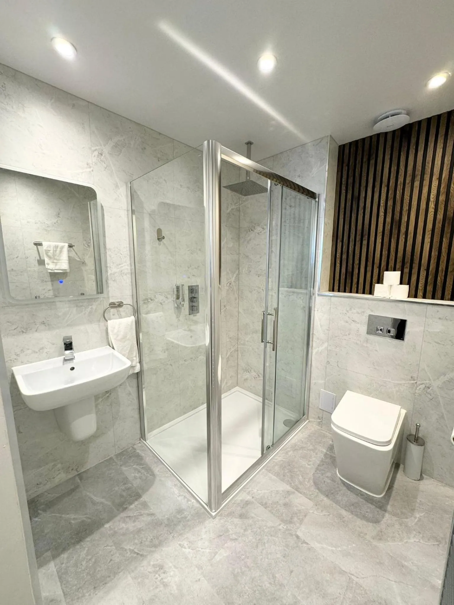 Shower in Sandyford Lodge