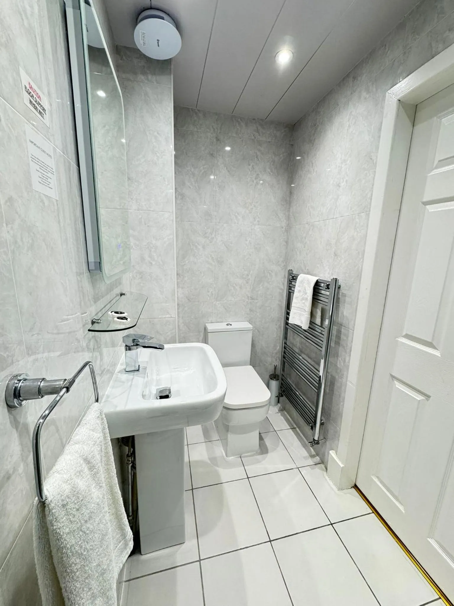 Shower in Sandyford Lodge