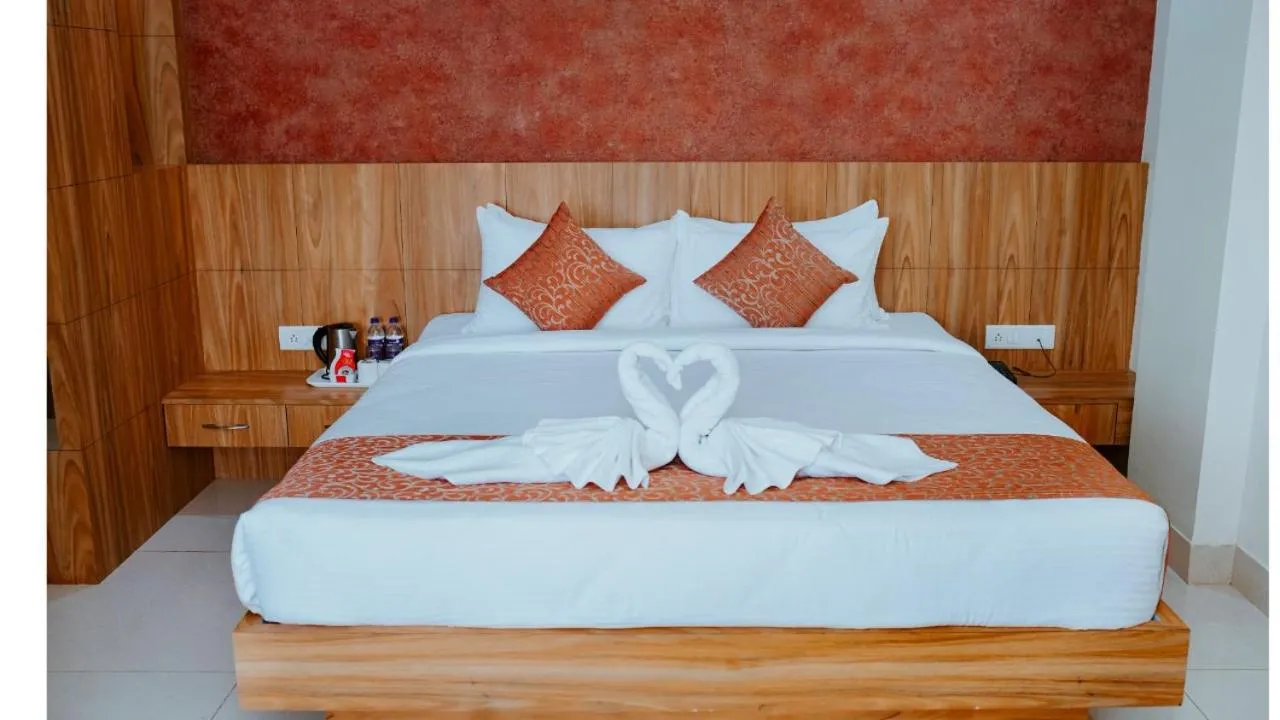 Photo of the whole room, Bed in Hotel Teesta Stay, Rampurhat