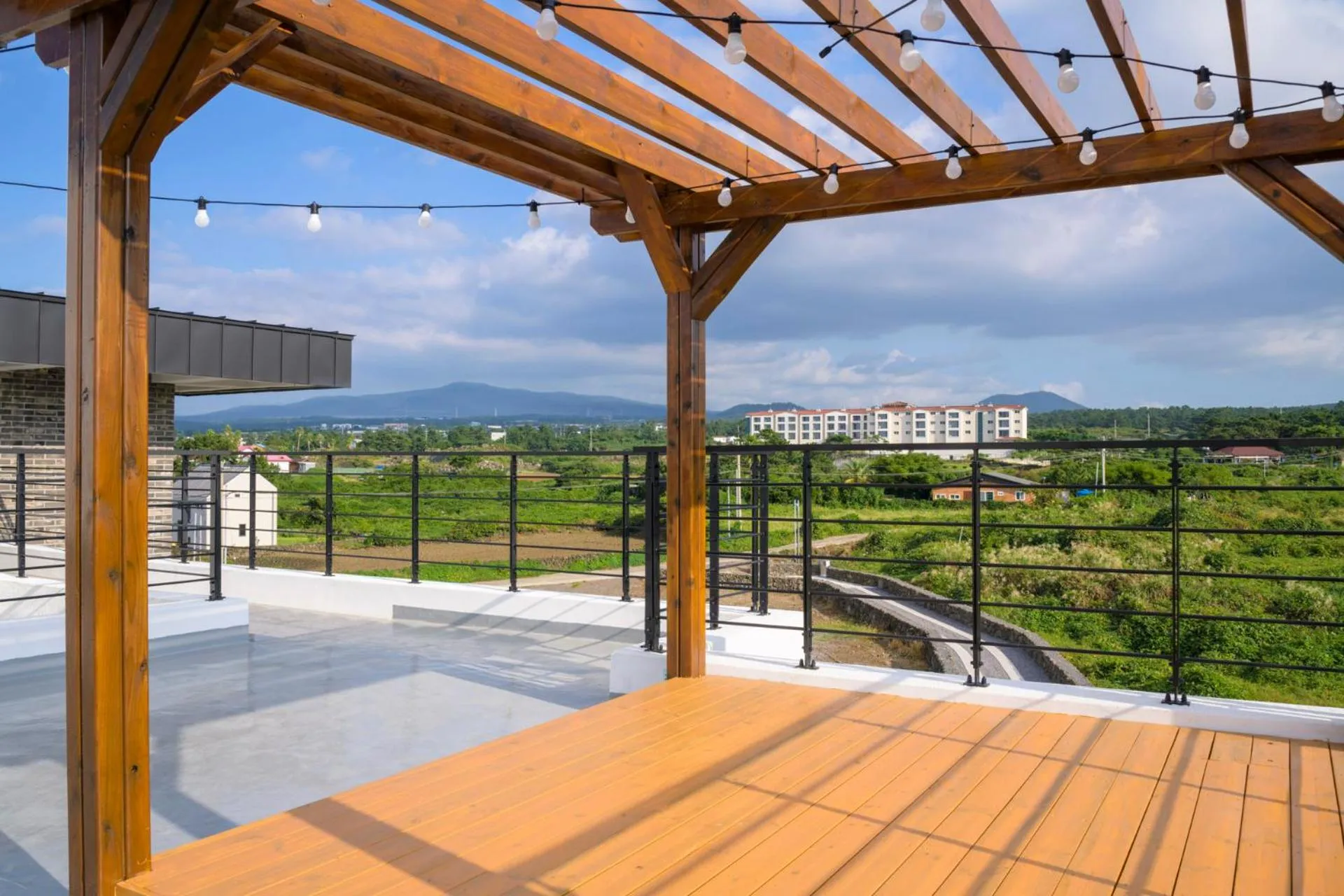 Balcony/Terrace in Liverpool & Spa