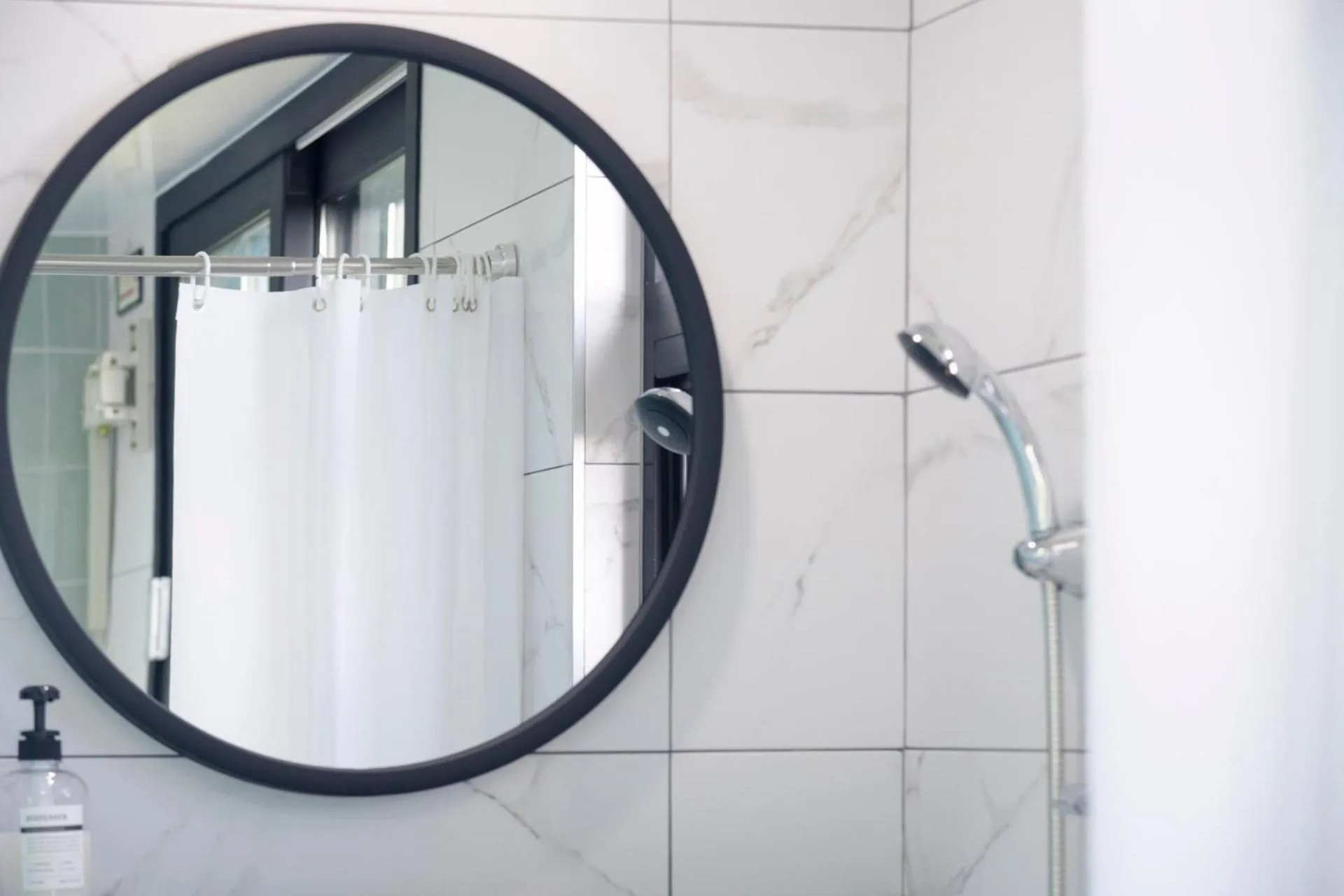 Coffee/tea facilities in Liverpool & Spa