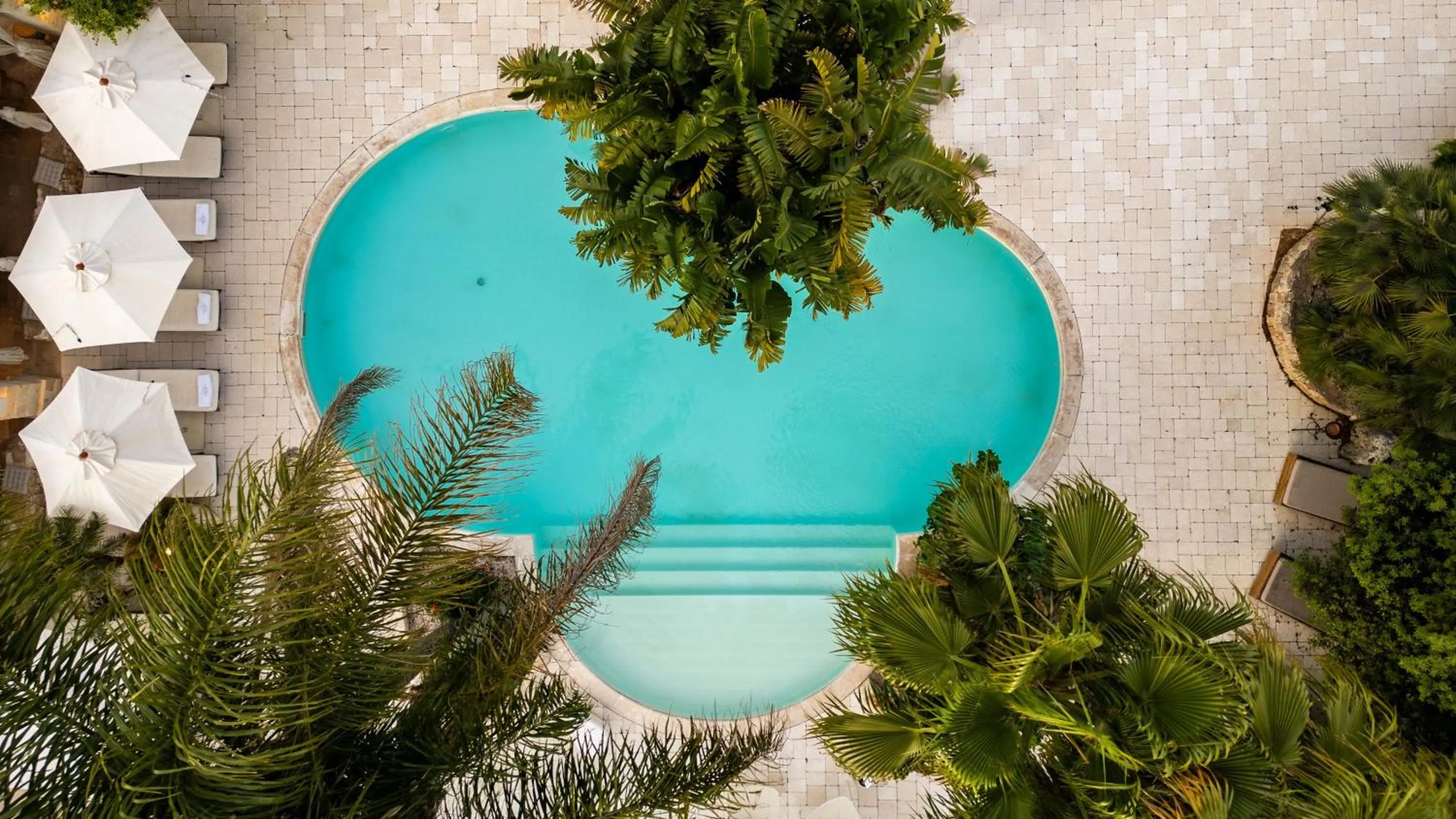 Swimming pool in Masseria Messapia Wine Resort & Spa Salento