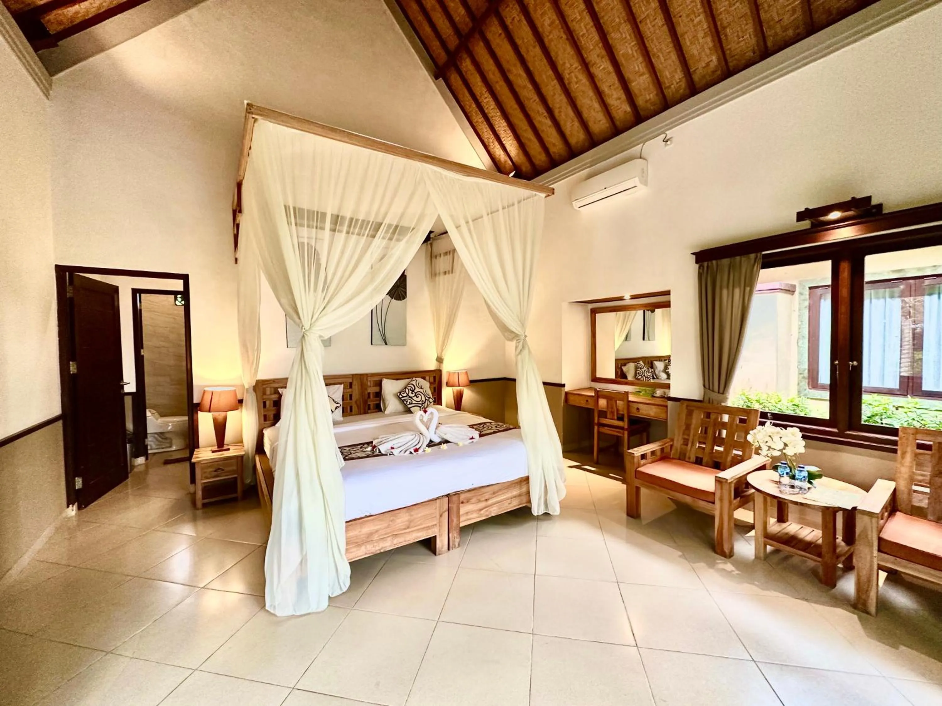 Property building, Bed in Dupa Ubud