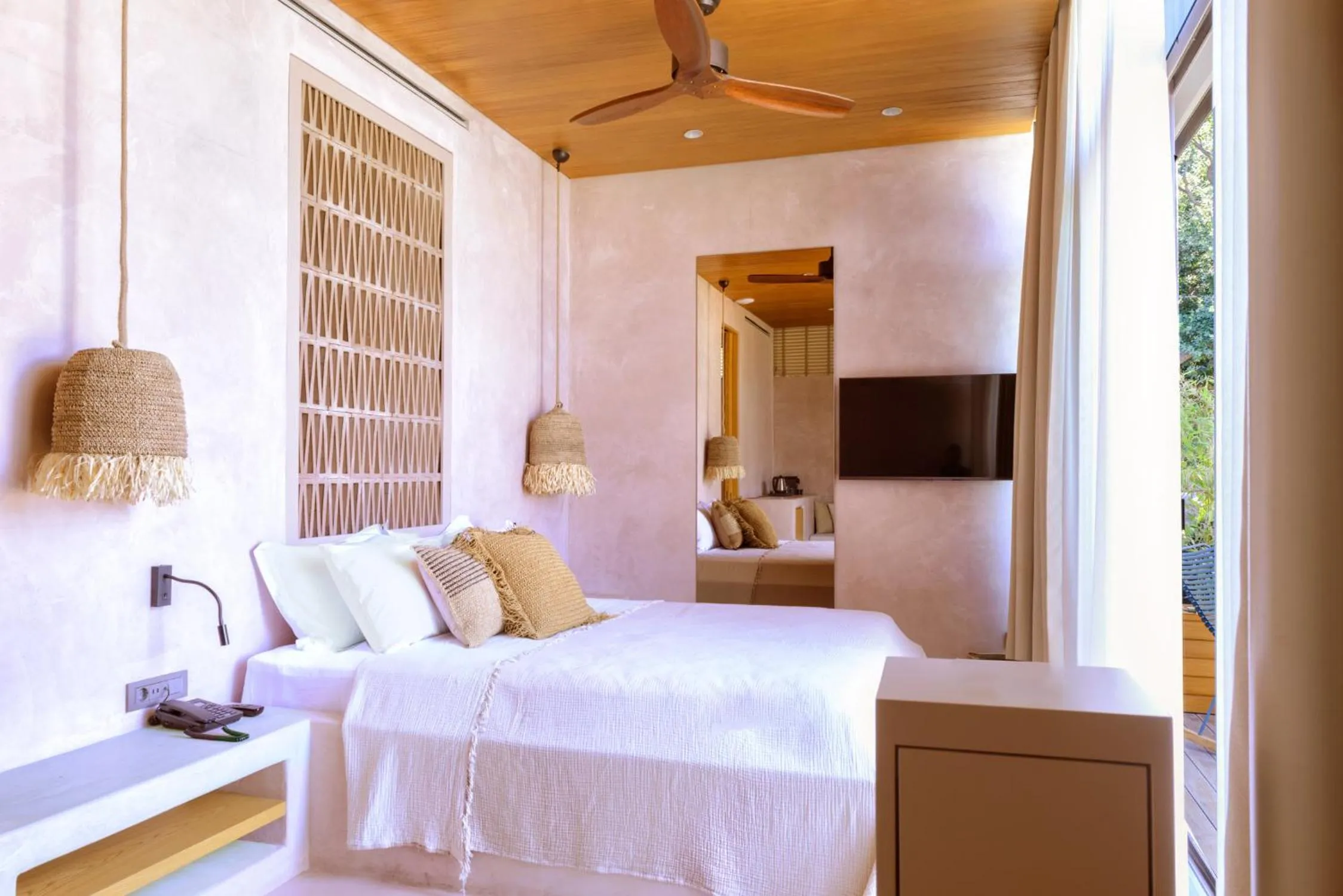 Bed in Birdcage 33 Hotel - Adult Only