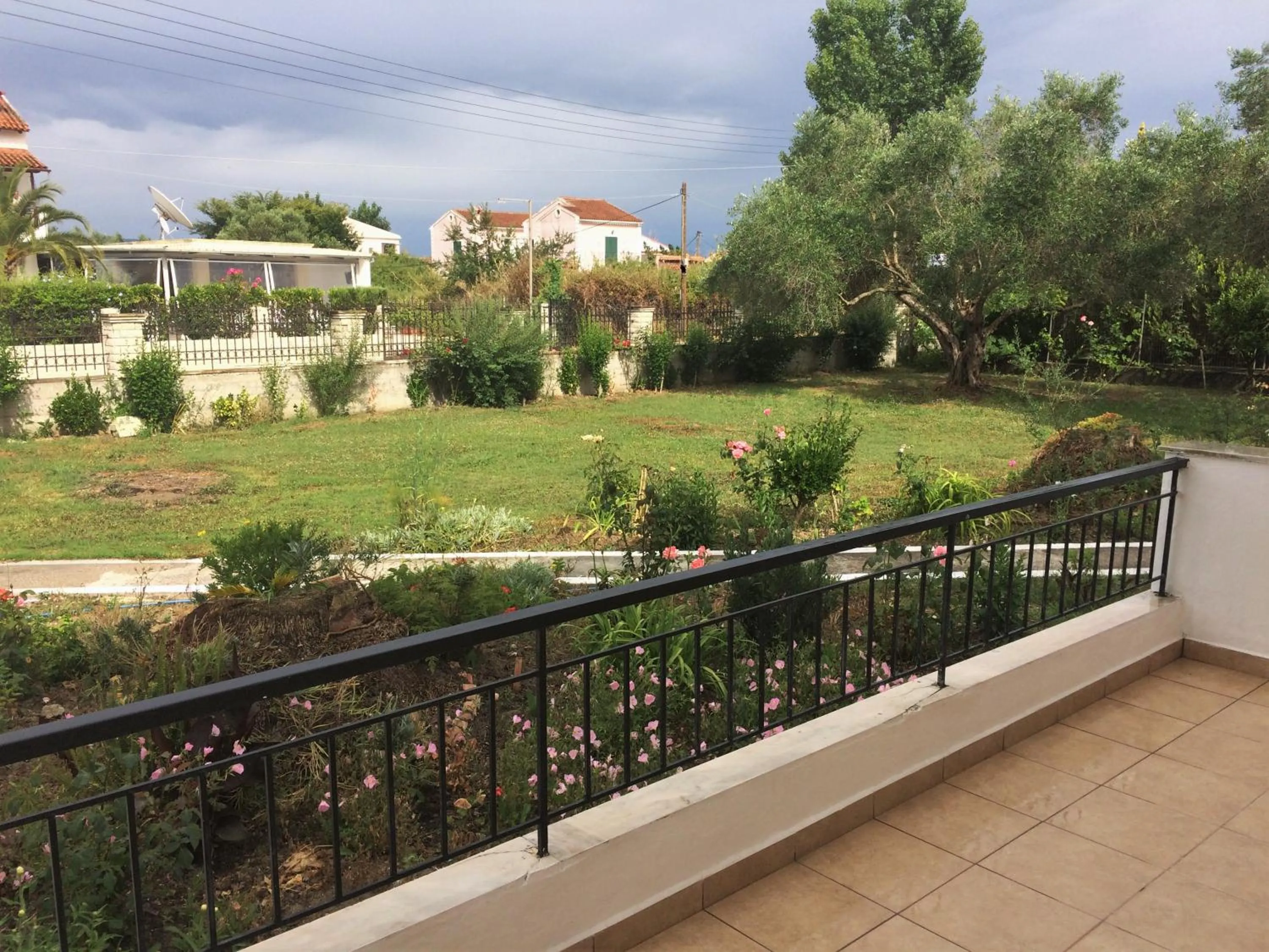 Garden in Captains Studios & Apartments