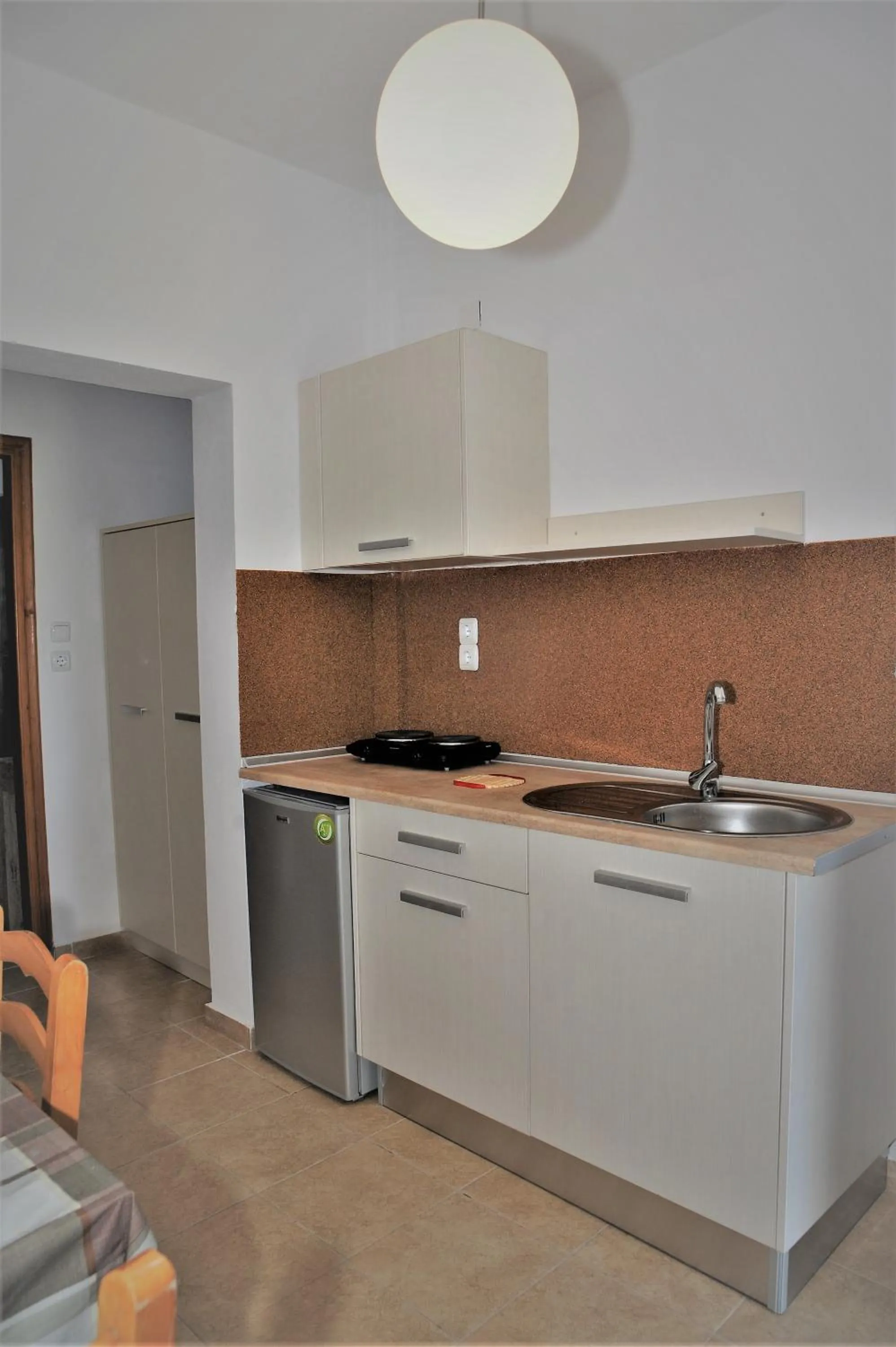 Photo of the whole room in Captains Studios & Apartments