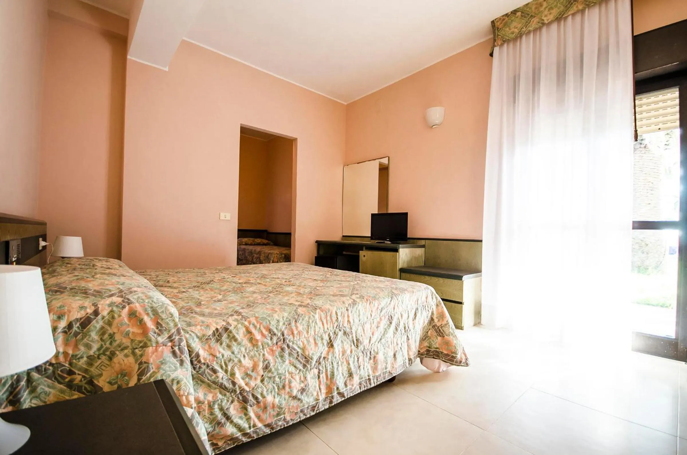 Bedroom, Bed in Torre Del Sole