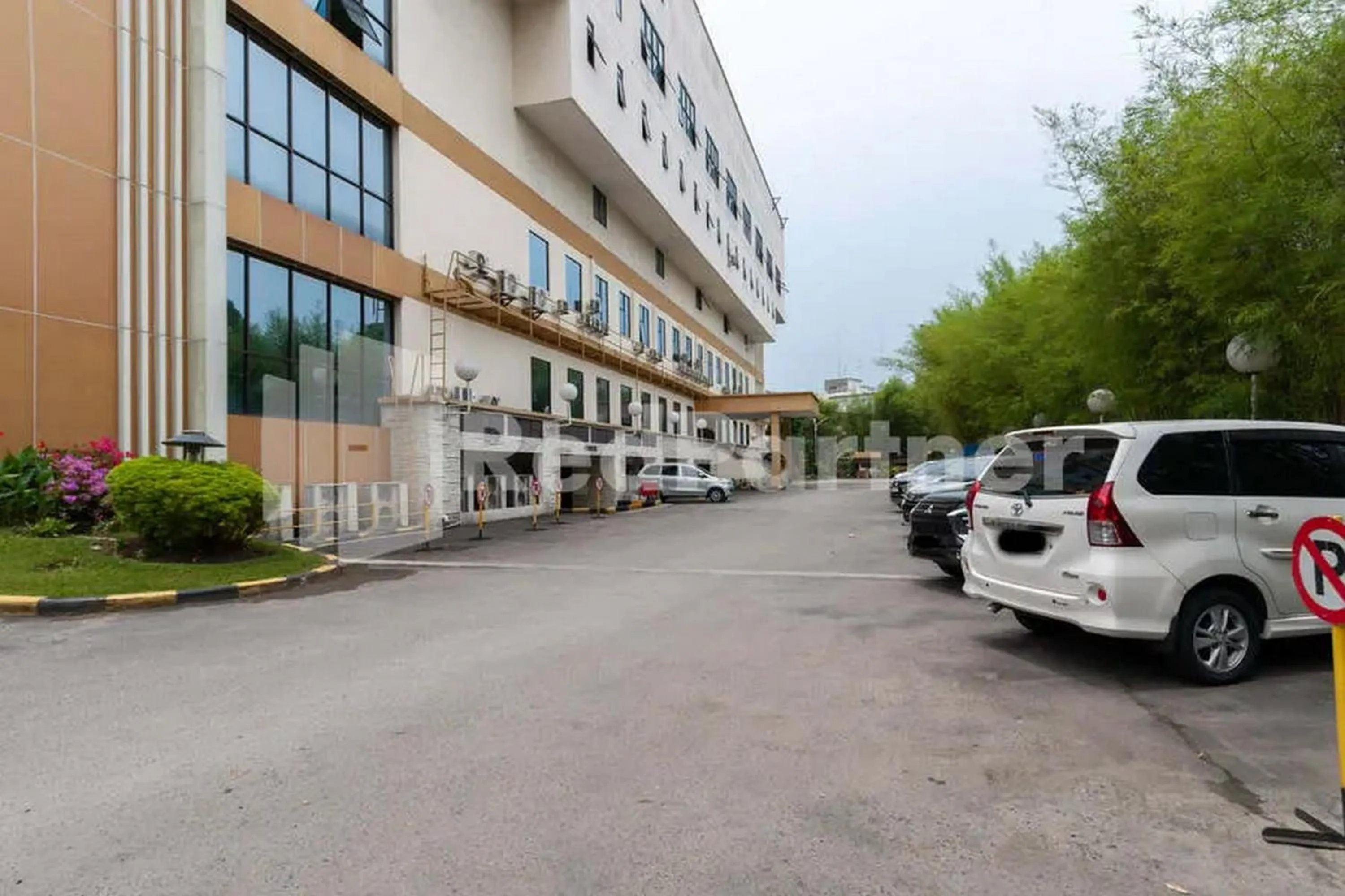 Property building in Selecta Hotel Medan Petisah R Signature Mitra RedDoorz