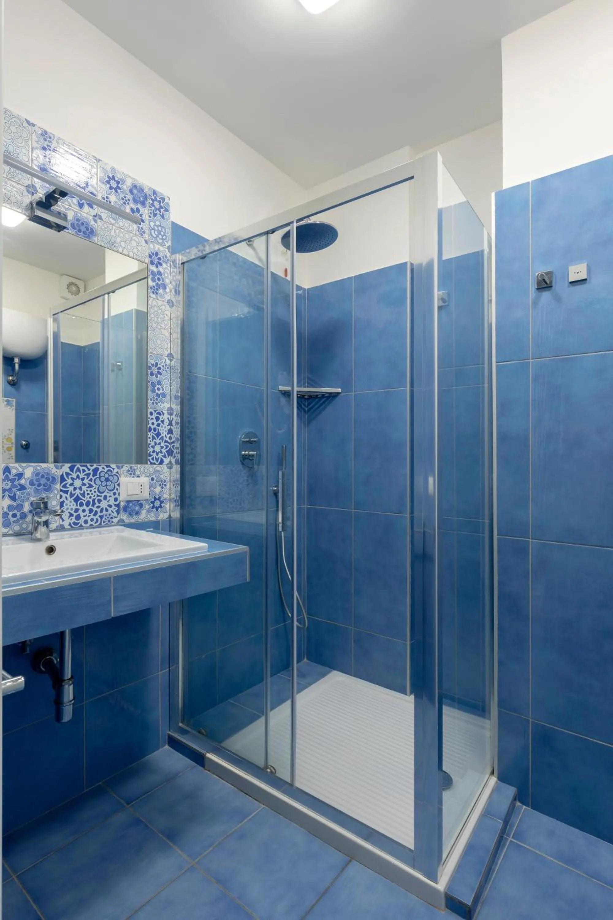 Bathroom in Napolit'amo Hotel Medina