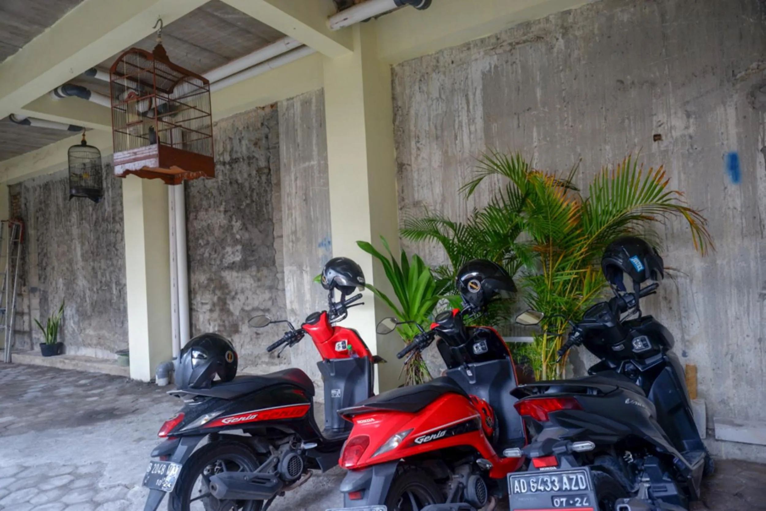 Property building in Urbanview Hotel Telu Wolu Monjali by RedDoorz