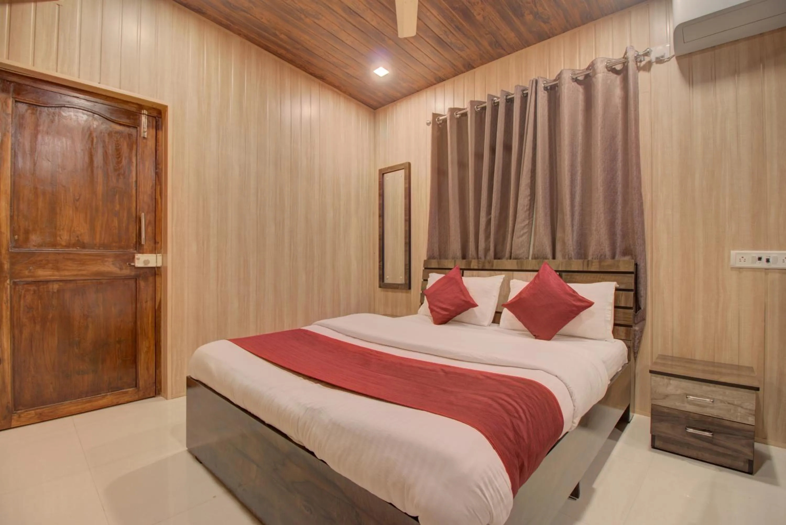 Bed in Hotel Snehaprabha - Near to Nagaon Beach Alibaug