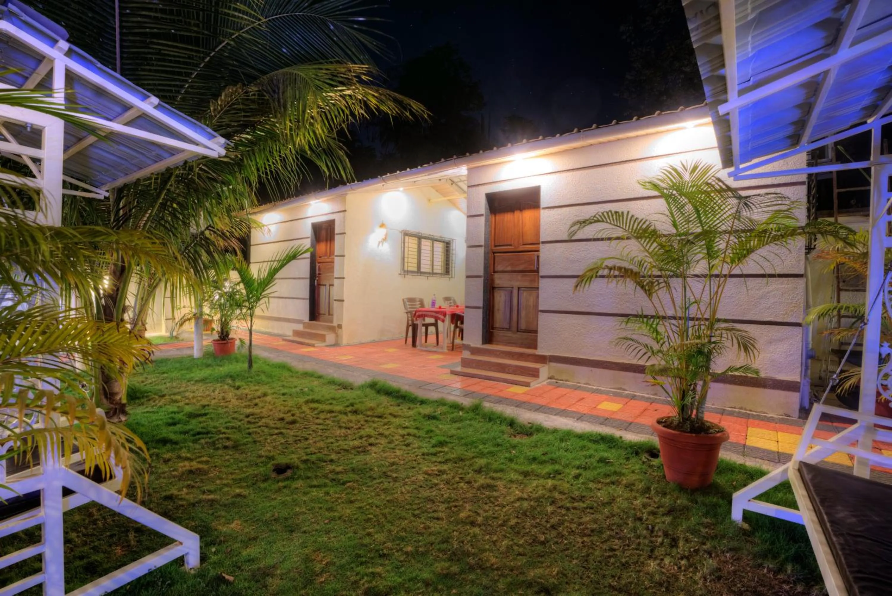 Garden in Hotel Snehaprabha - Near to Nagaon Beach Alibaug