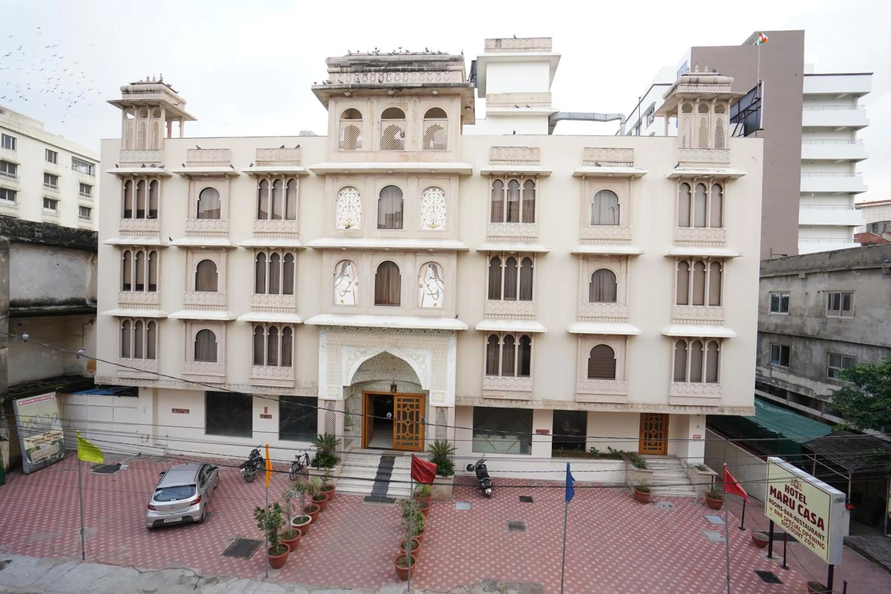 Facade/entrance in Hotel Maru Casa
