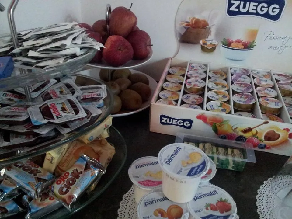 Buffet breakfast in Del Cavaliere