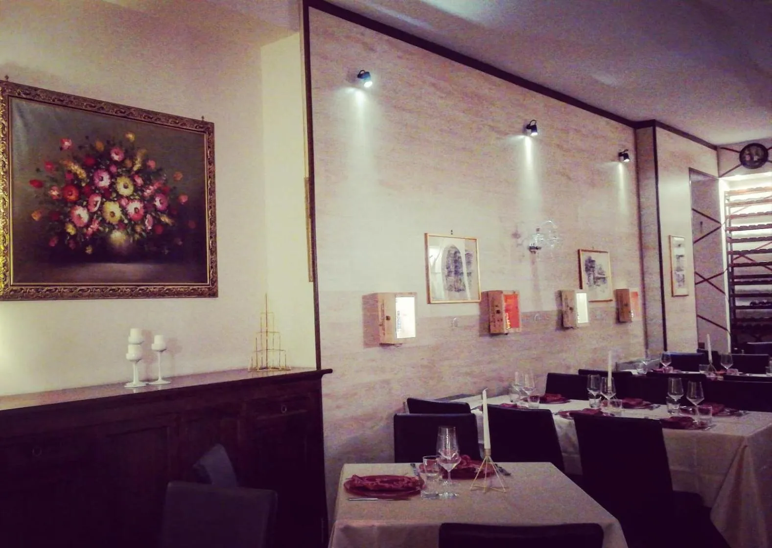 Restaurant/places to eat in Del Cavaliere