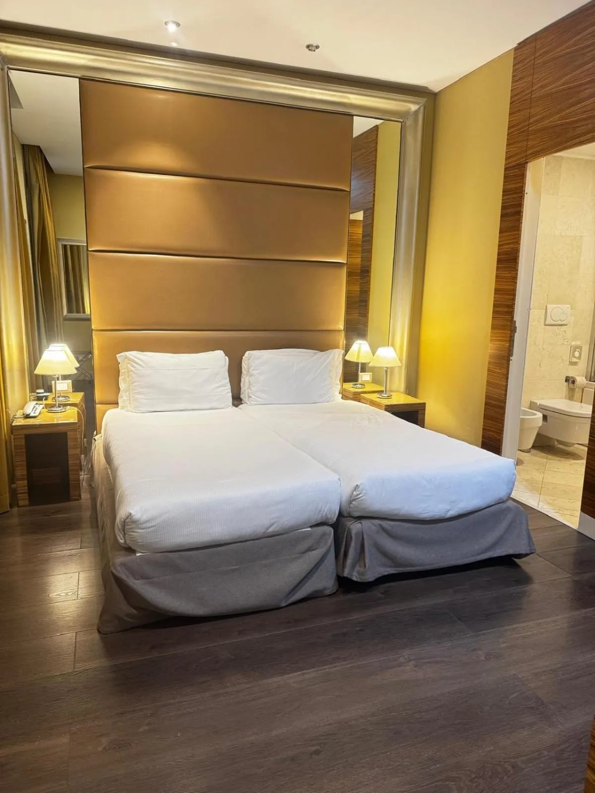 Bed in Mercure Roma Centro Saint John