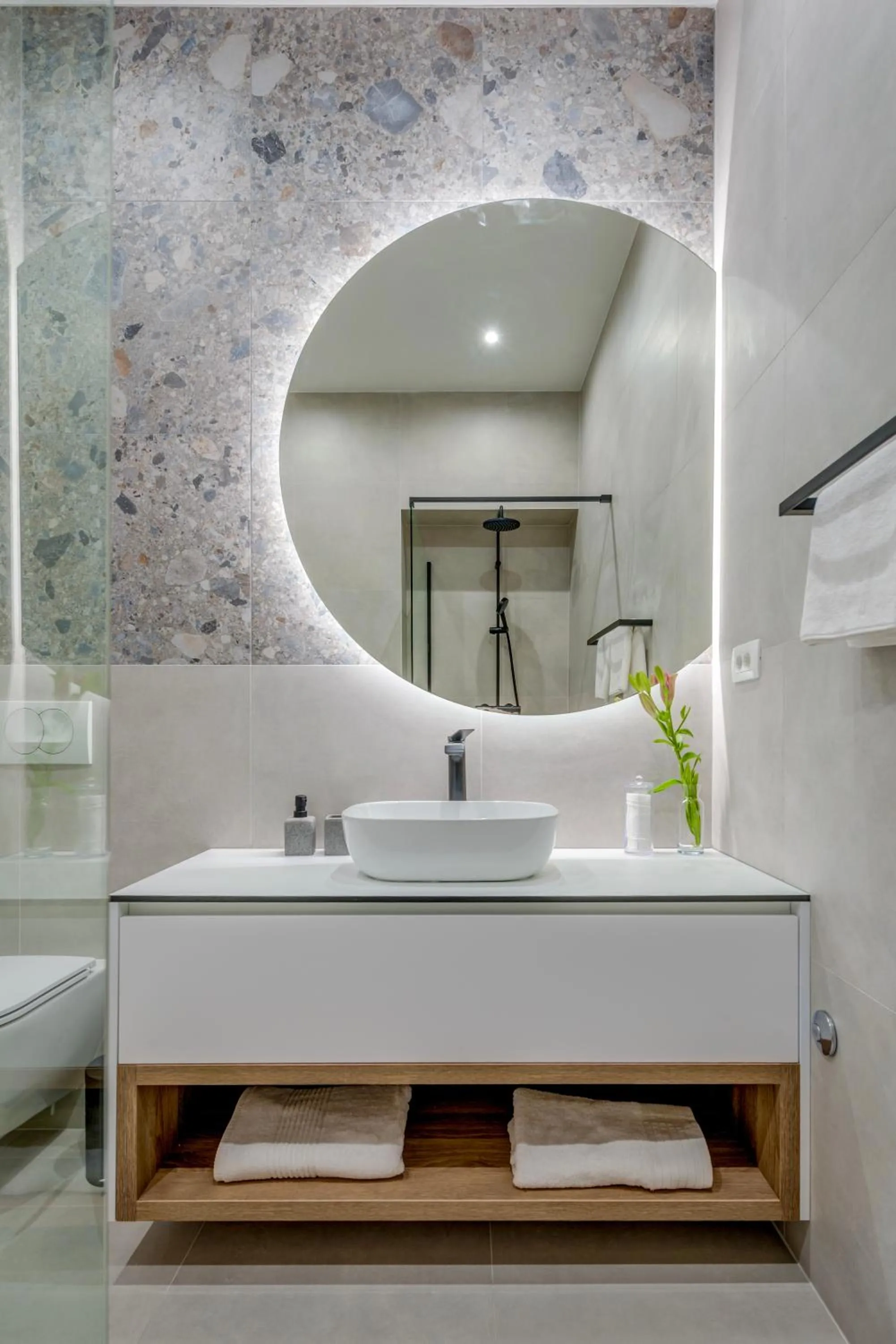 Bathroom in 48 Rooms Split