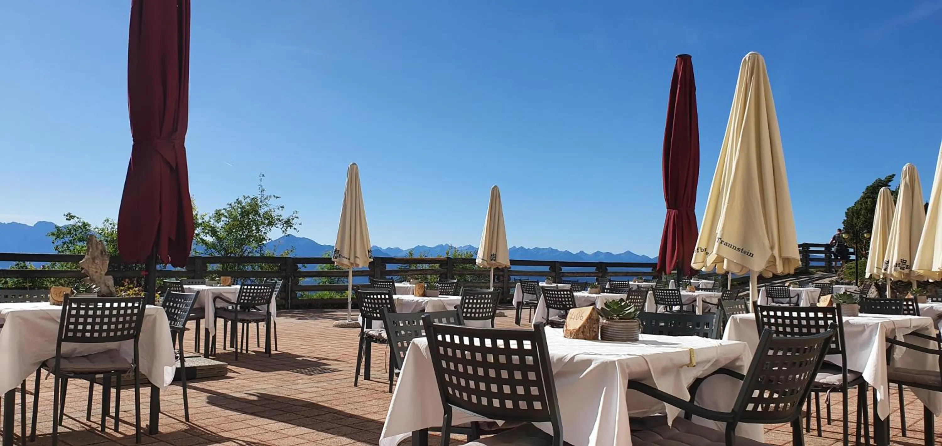 Restaurant/places to eat in PanoramaHotel Penegal