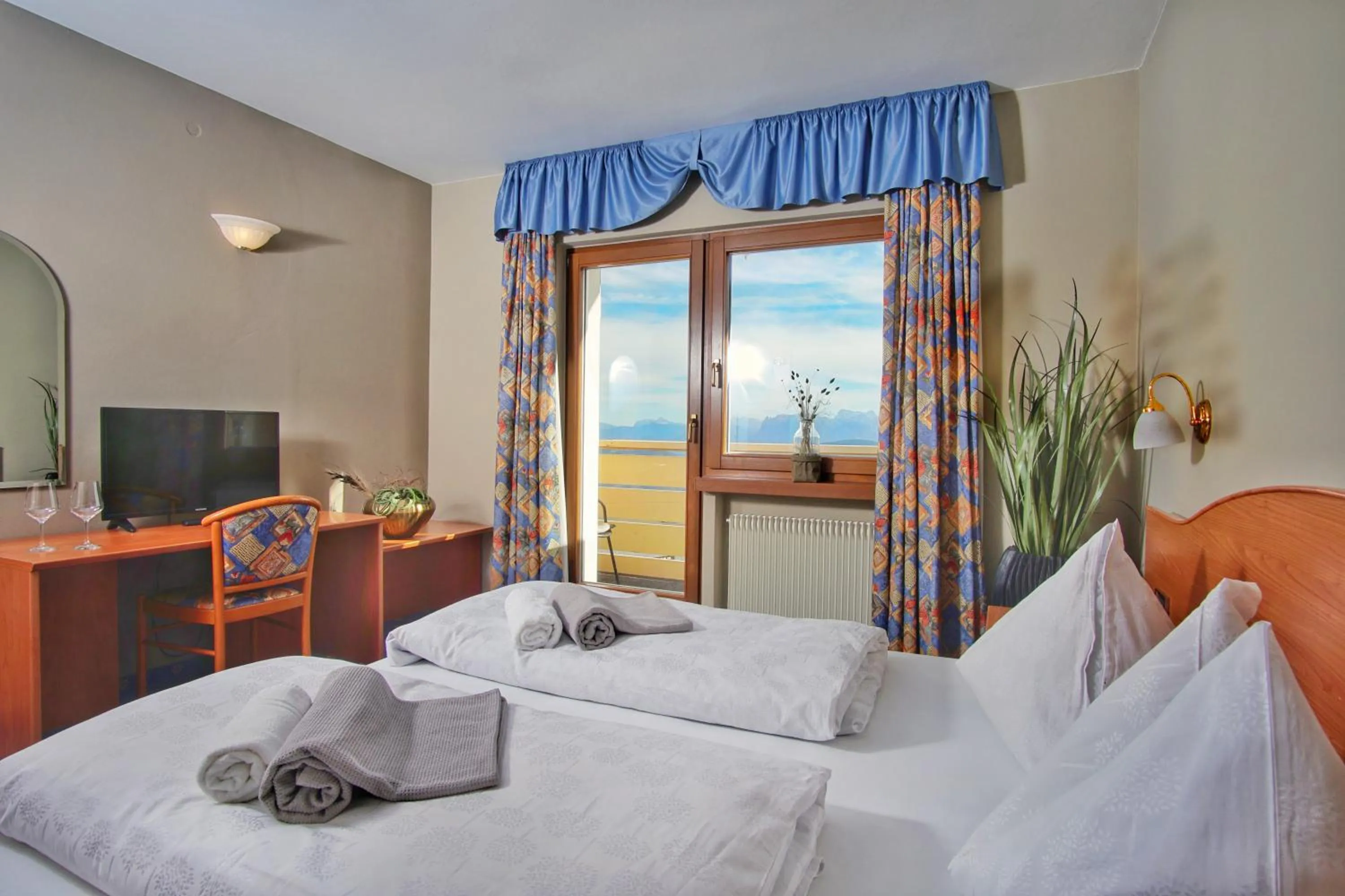 Photo of the whole room, Bed in PanoramaHotel Penegal