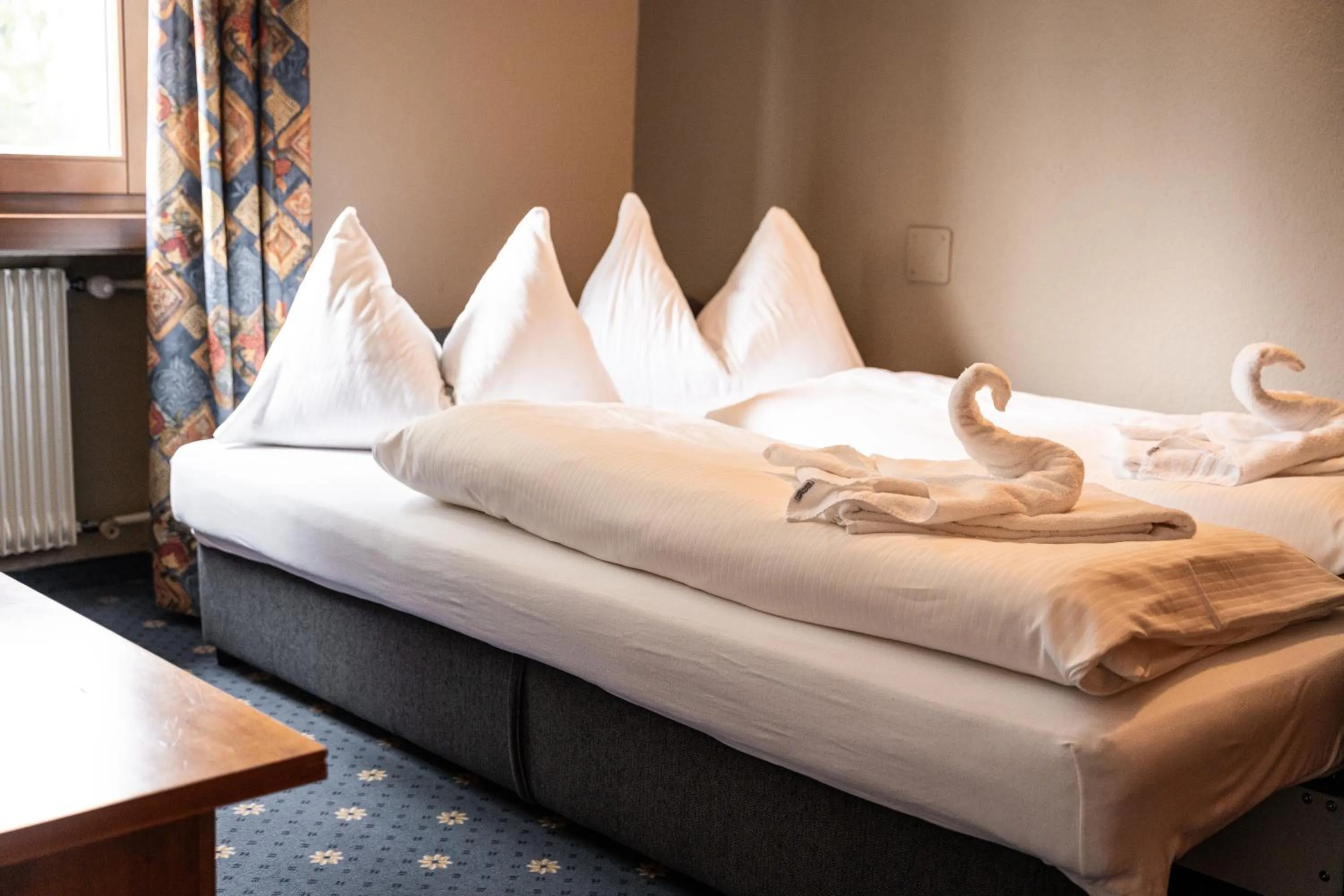 Bedroom, Bed in PanoramaHotel Penegal