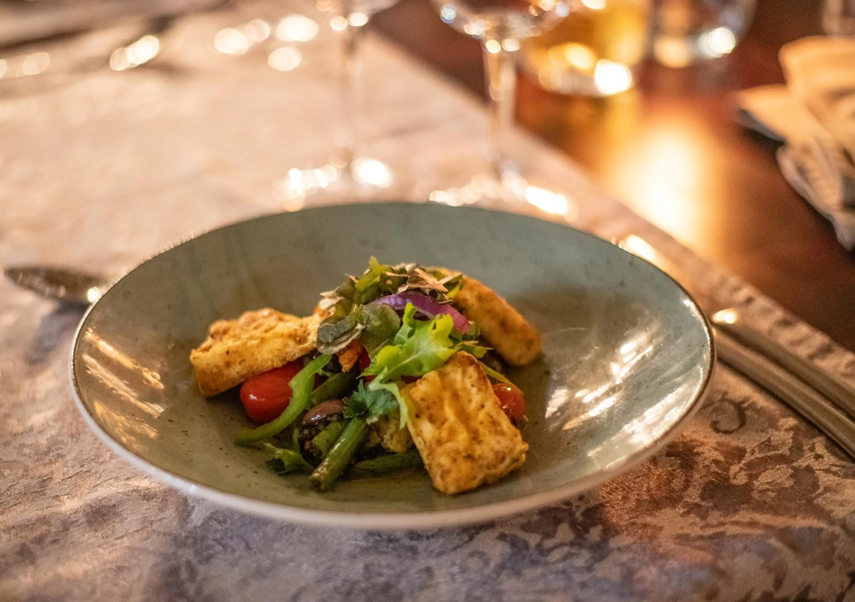 Restaurant/places to eat in Nut Grove Boutique Hotel