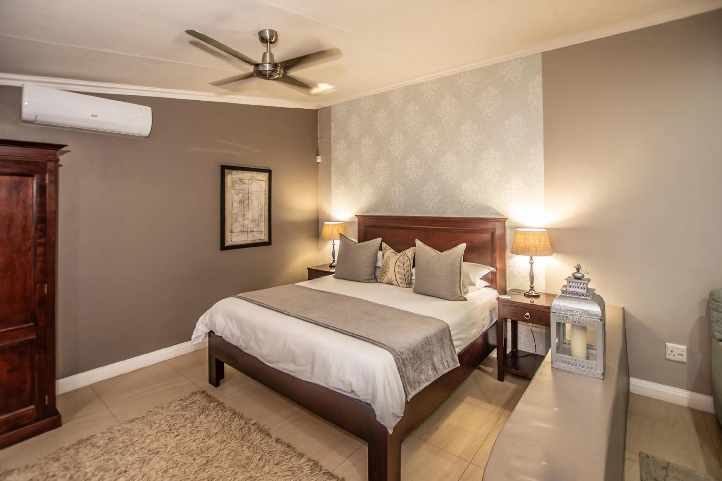 Bedroom, Bed in Nut Grove Boutique Hotel