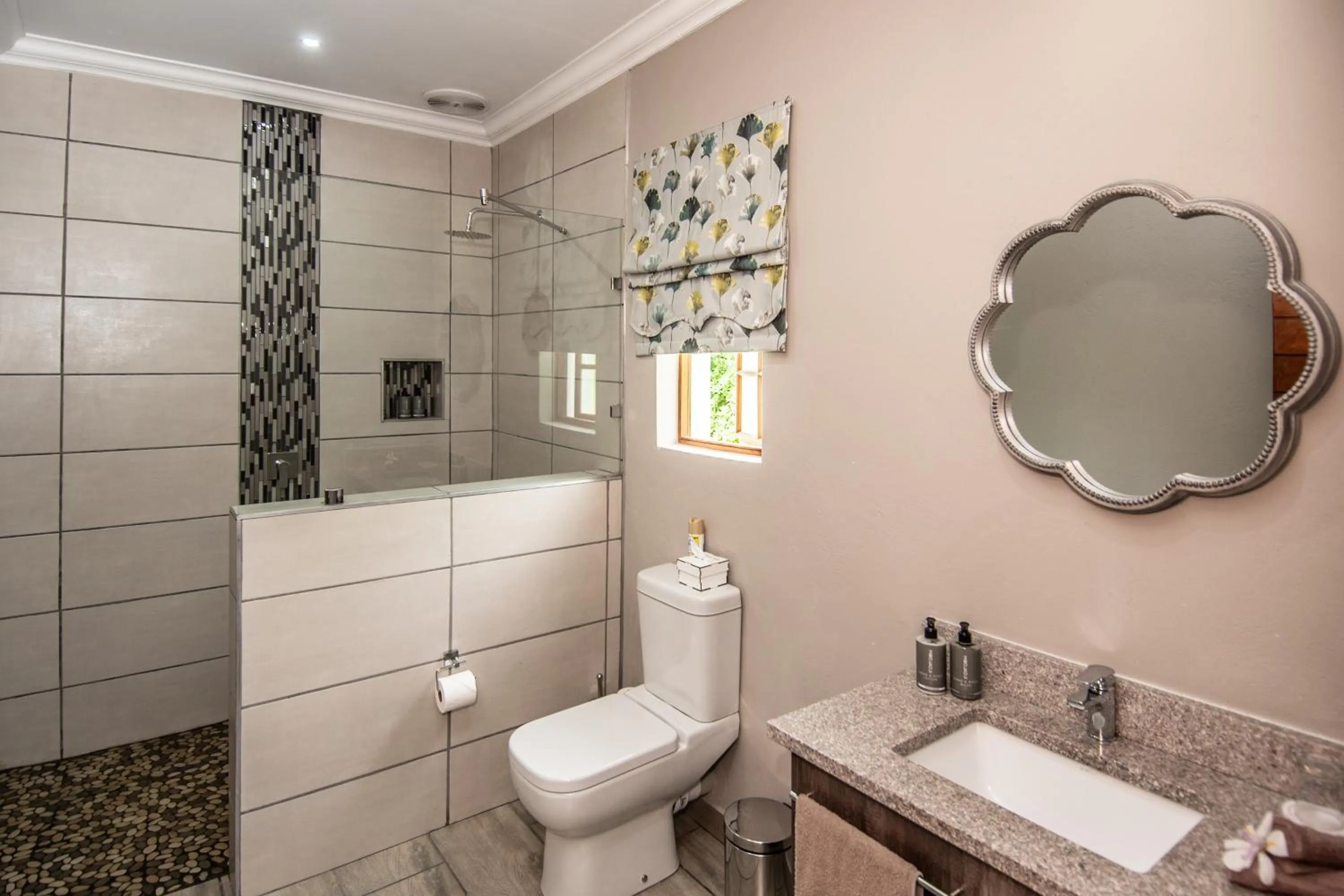 Bedroom in Nut Grove Boutique Hotel