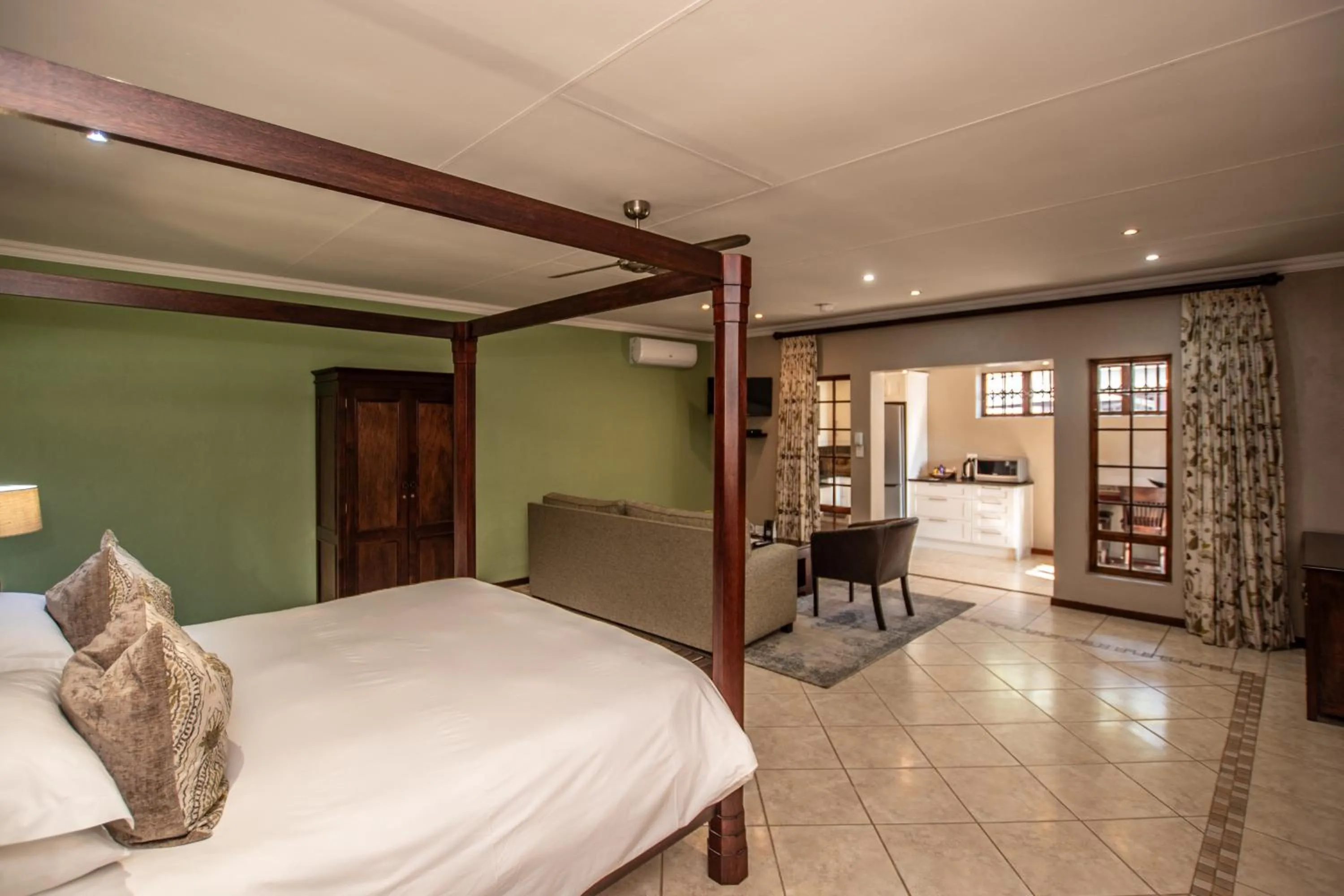 Bedroom, Bed in Nut Grove Boutique Hotel