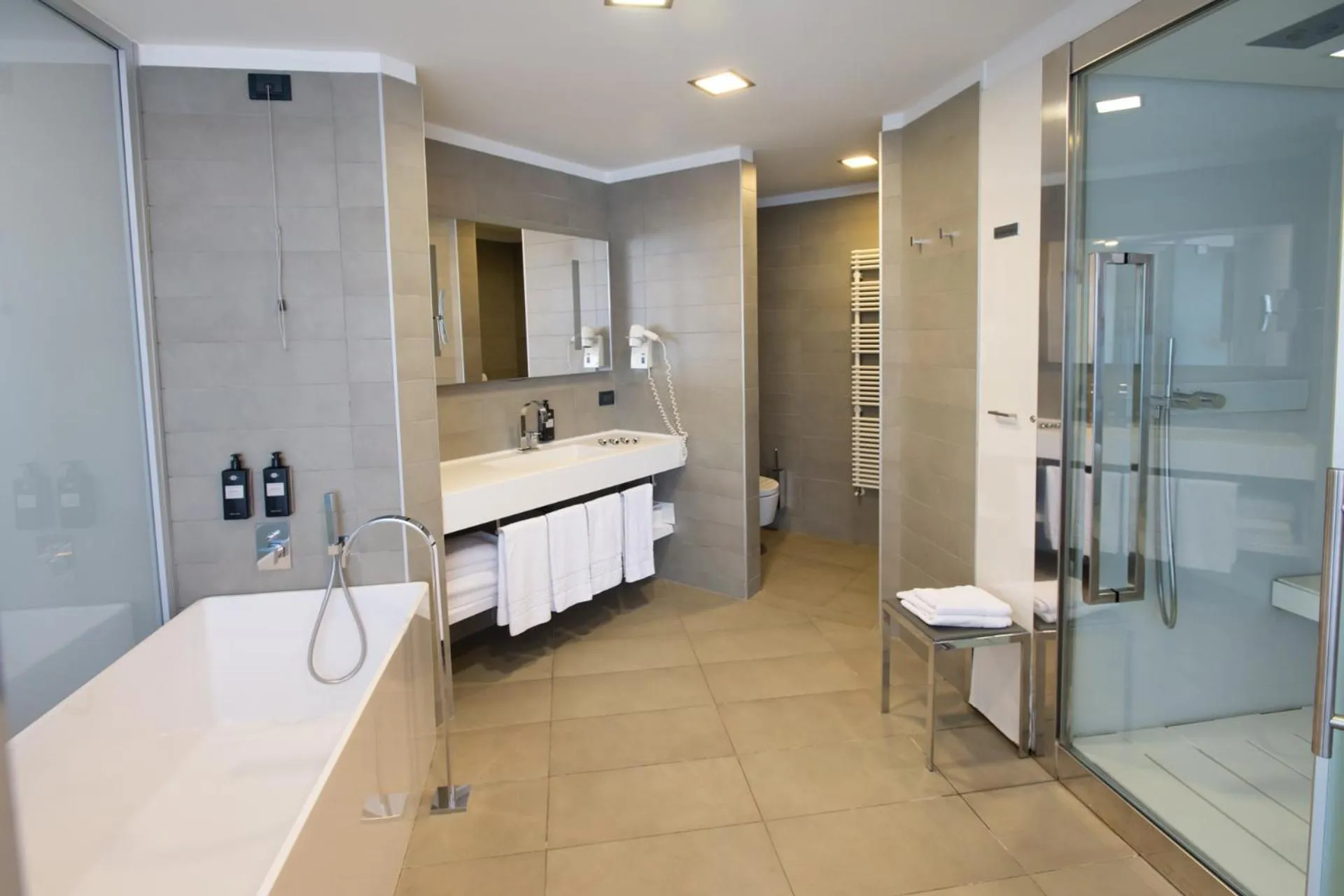 Bathroom in Galzignano Resort Terme & Golf - Hotel Majestic