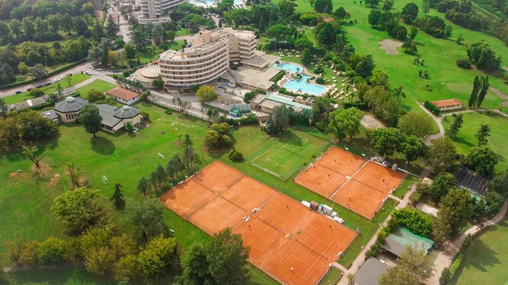 Property building in Galzignano Resort Terme & Golf - Hotel Majestic