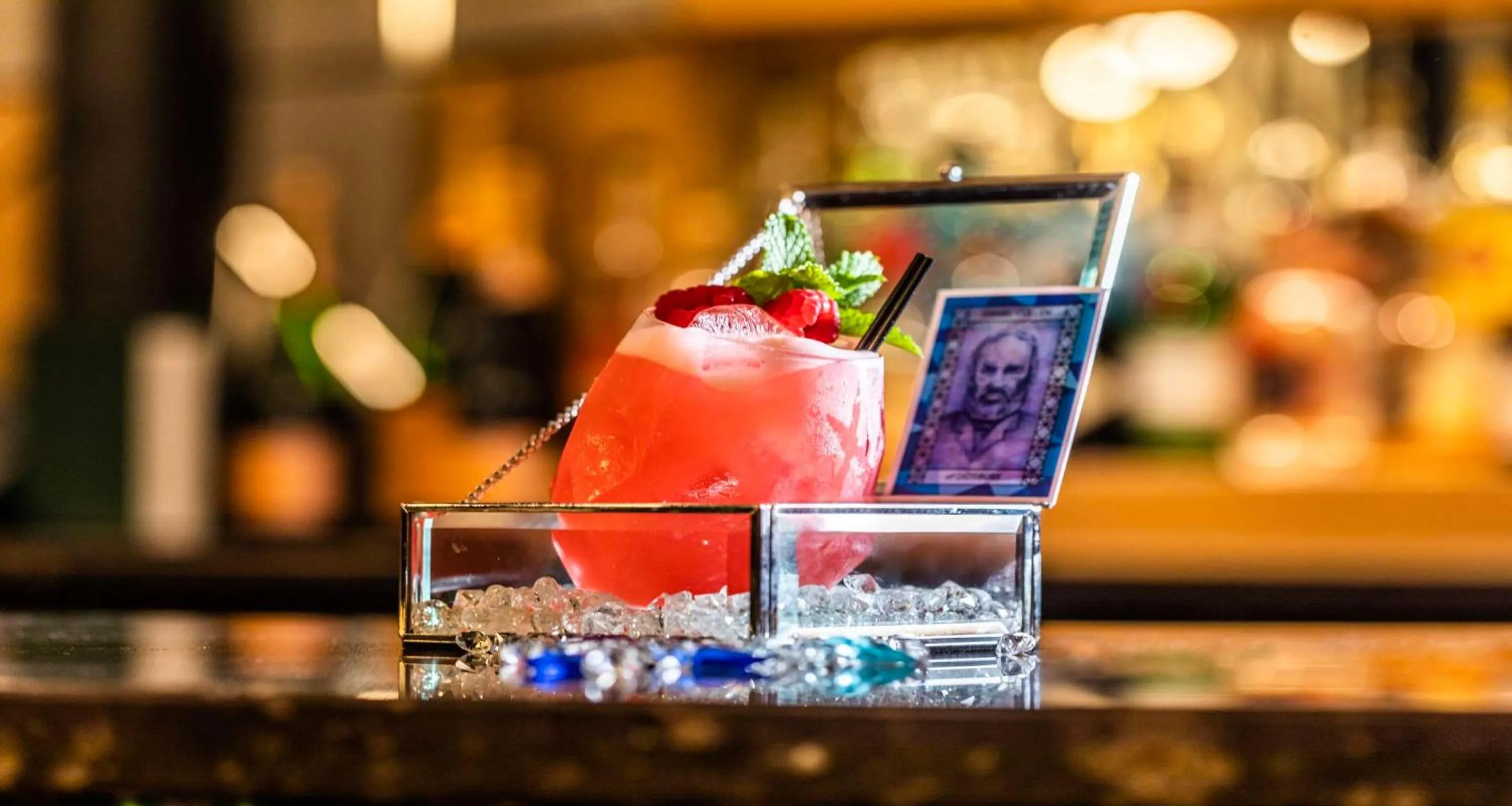 Food and drinks in Forty Seven Hotel Manchester, WorldHotels Crafted