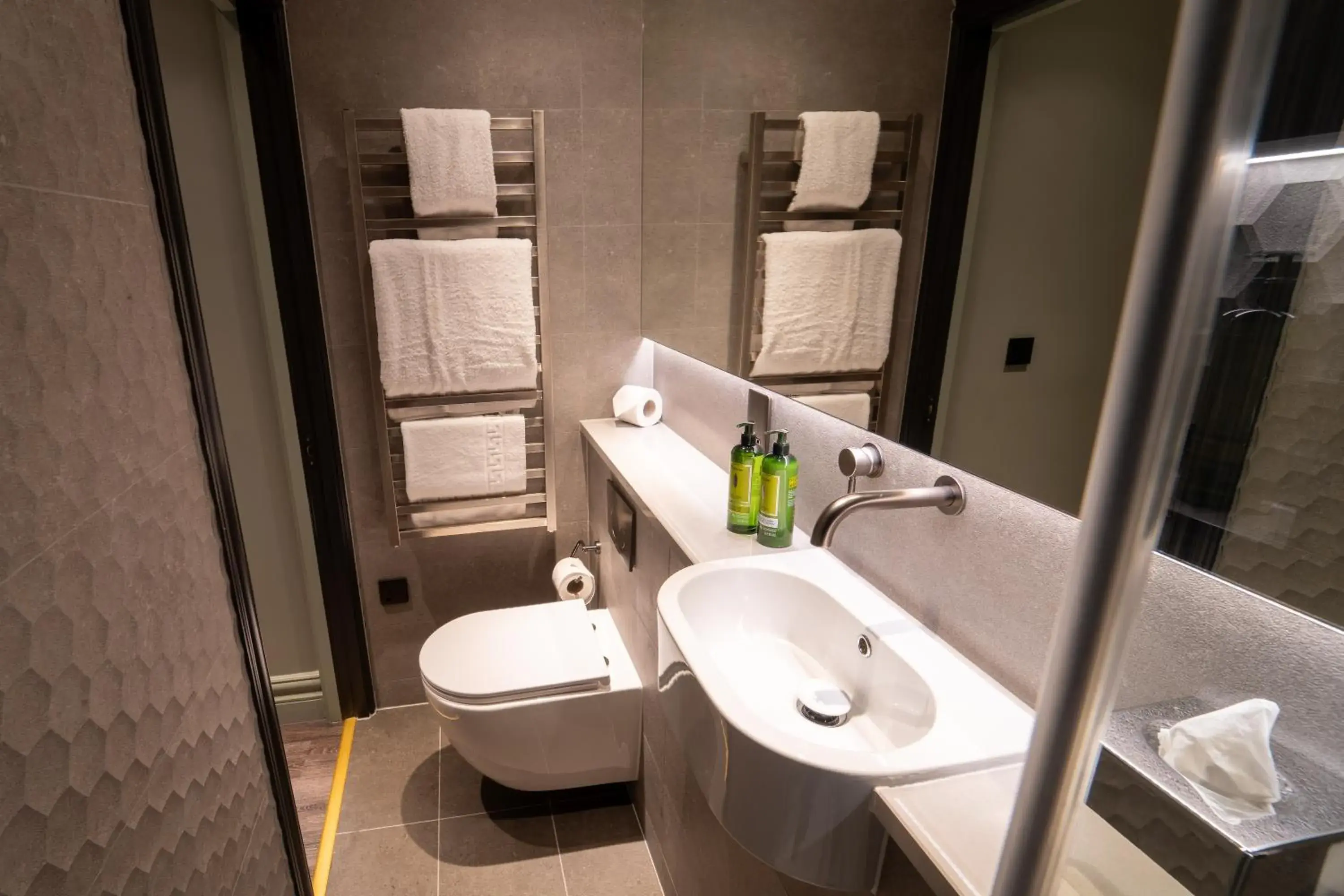 Executive Suite in Forty Seven Hotel Executive Suite in Forty Seven Hotel