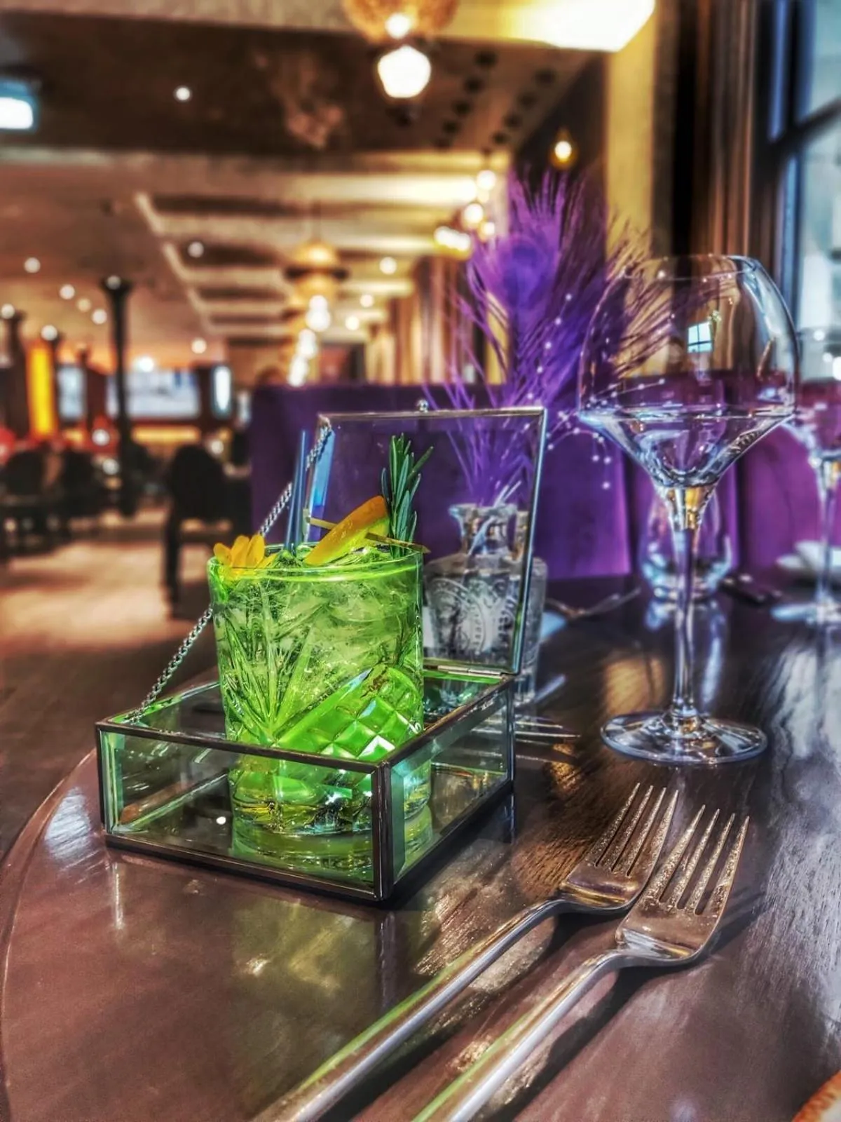 Food and drinks in Forty Seven Hotel Manchester, WorldHotels Crafted