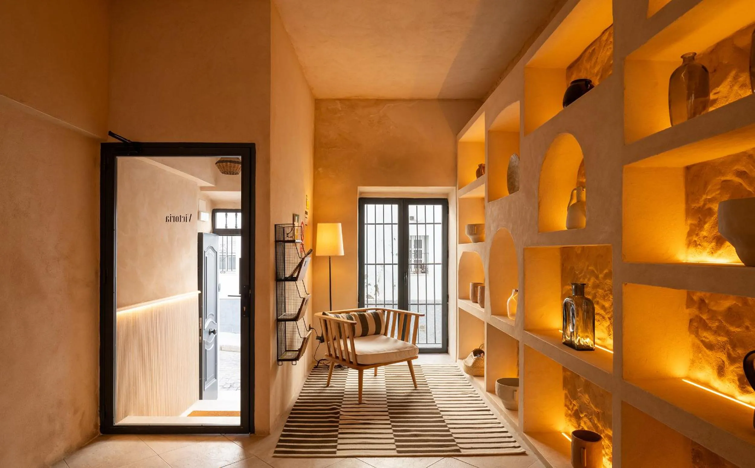 VICTORIA - by Ático73