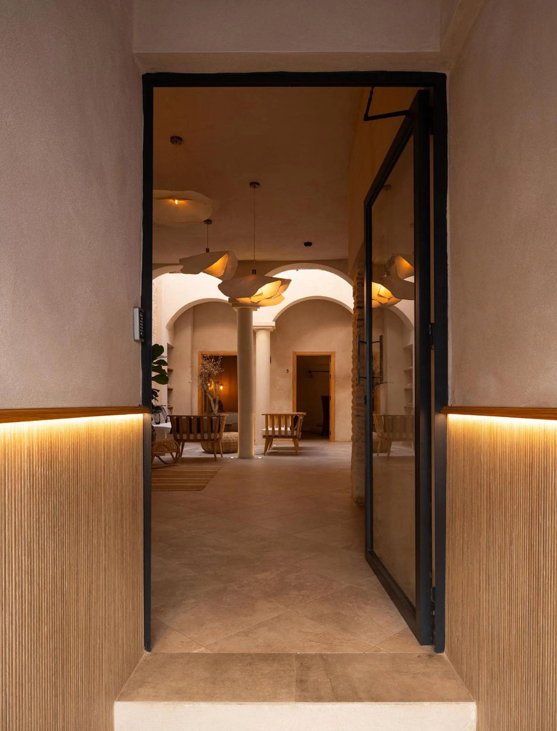 VICTORIA - by Ático73