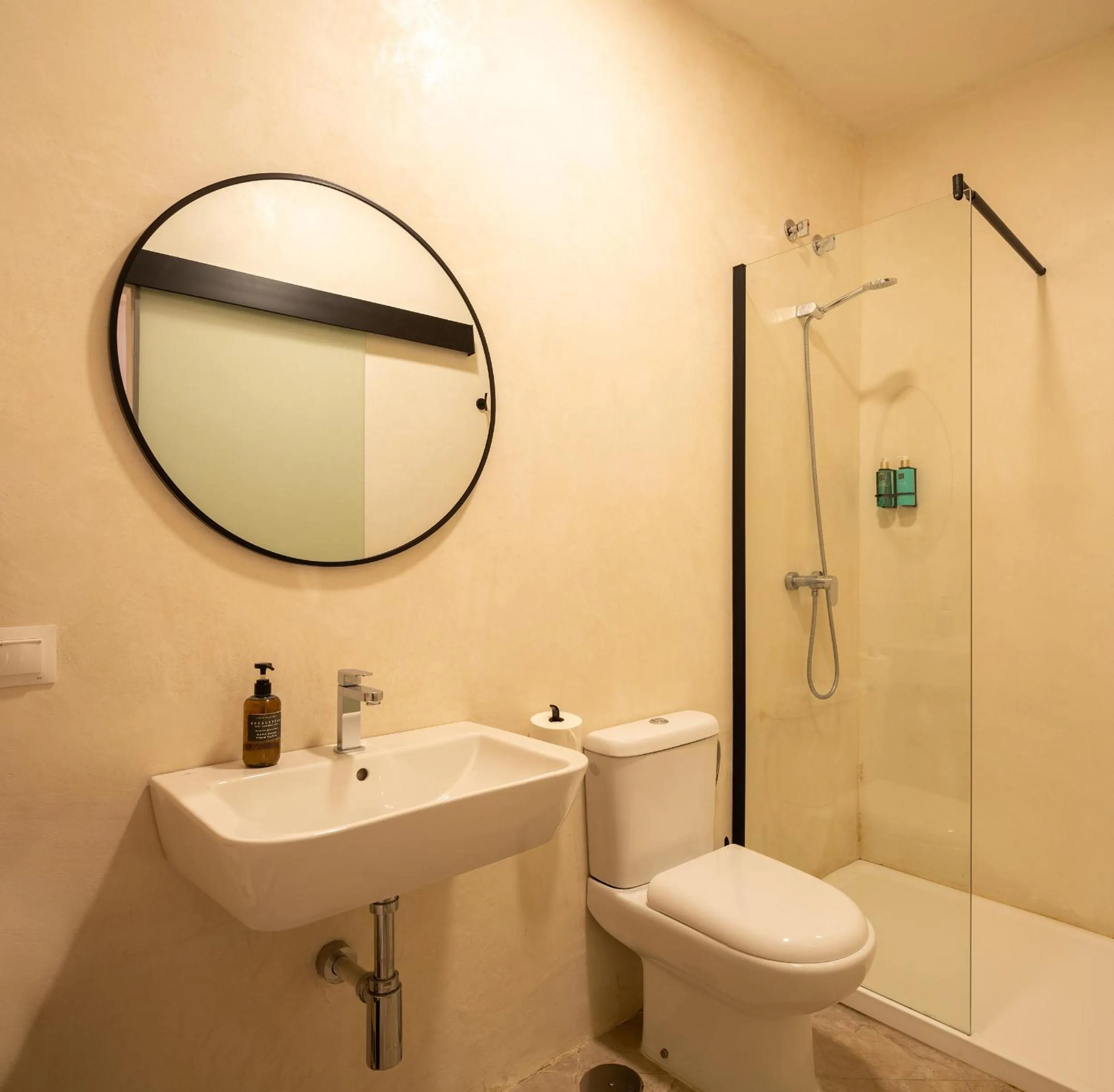 VICTORIA - by Ático73