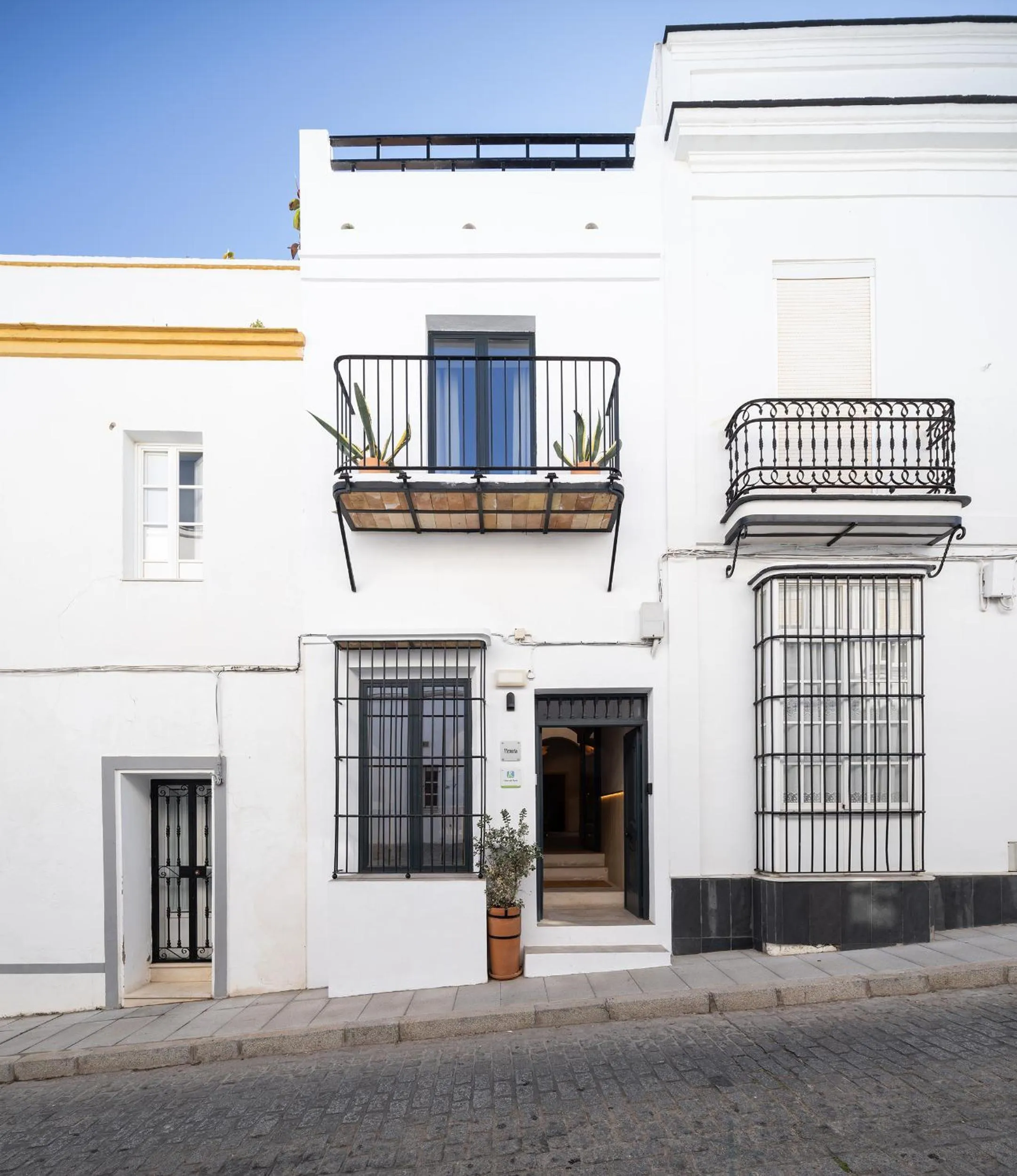 VICTORIA - by Ático73