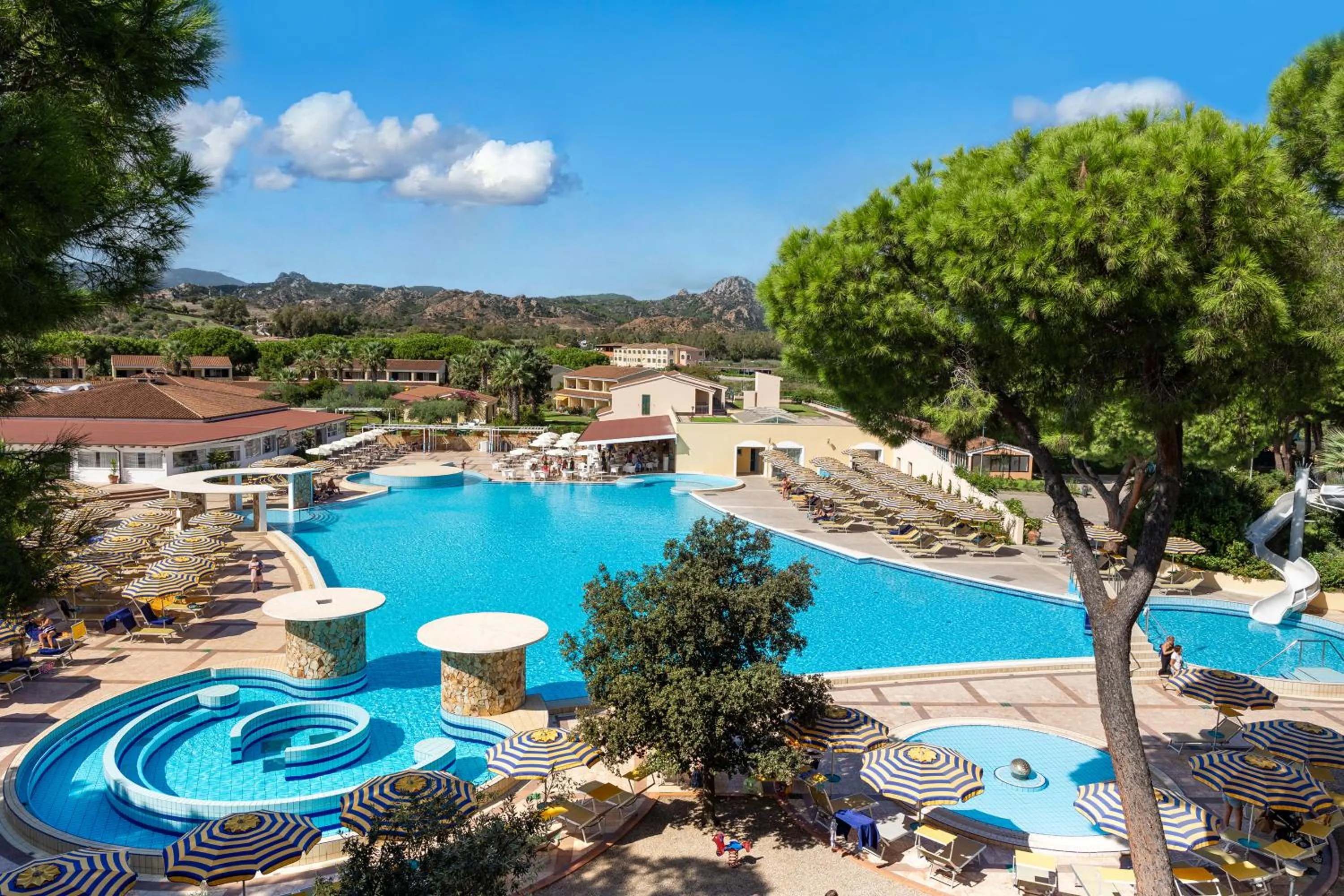Swimming pool in Tirreno Resort