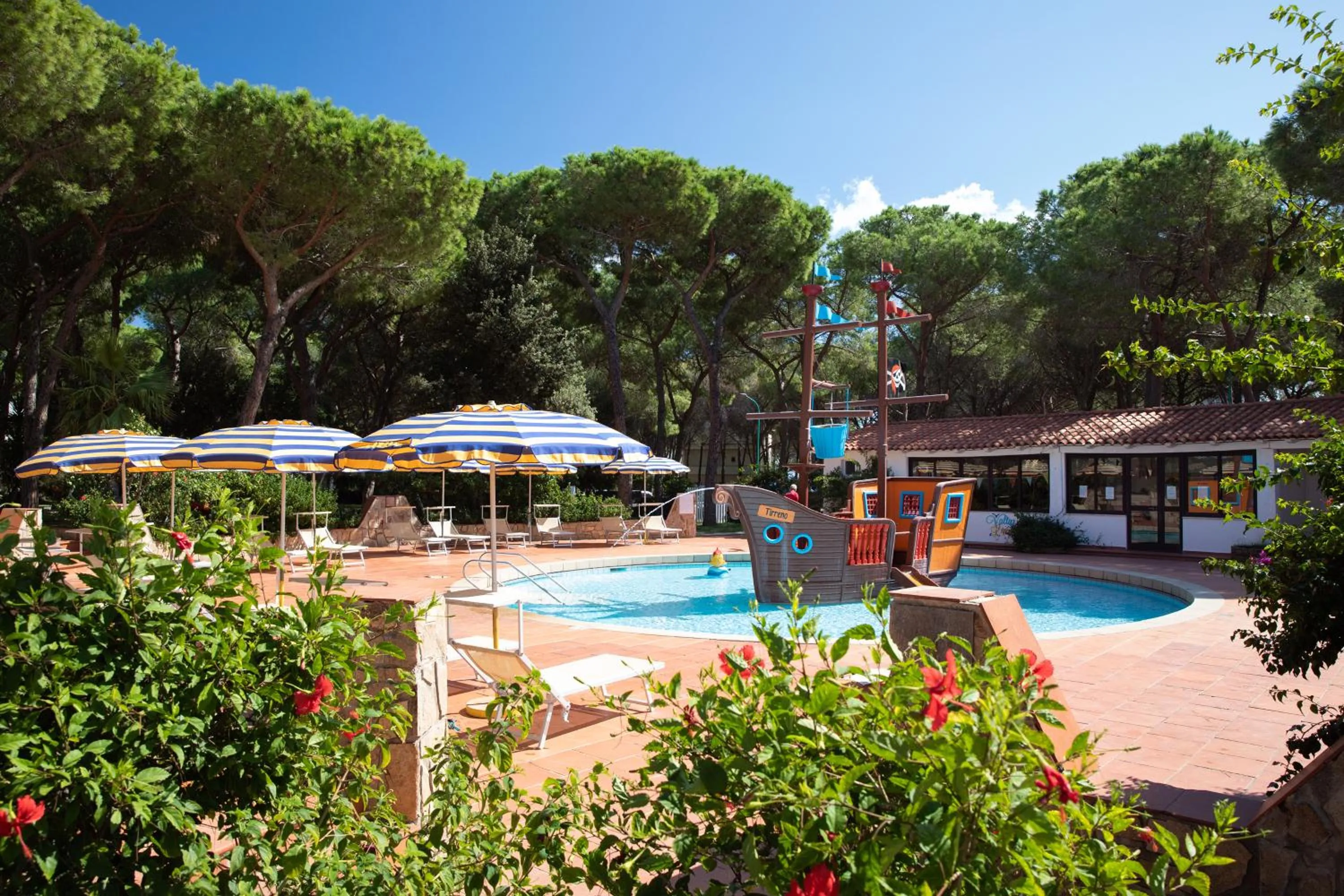 Swimming pool in Tirreno Resort