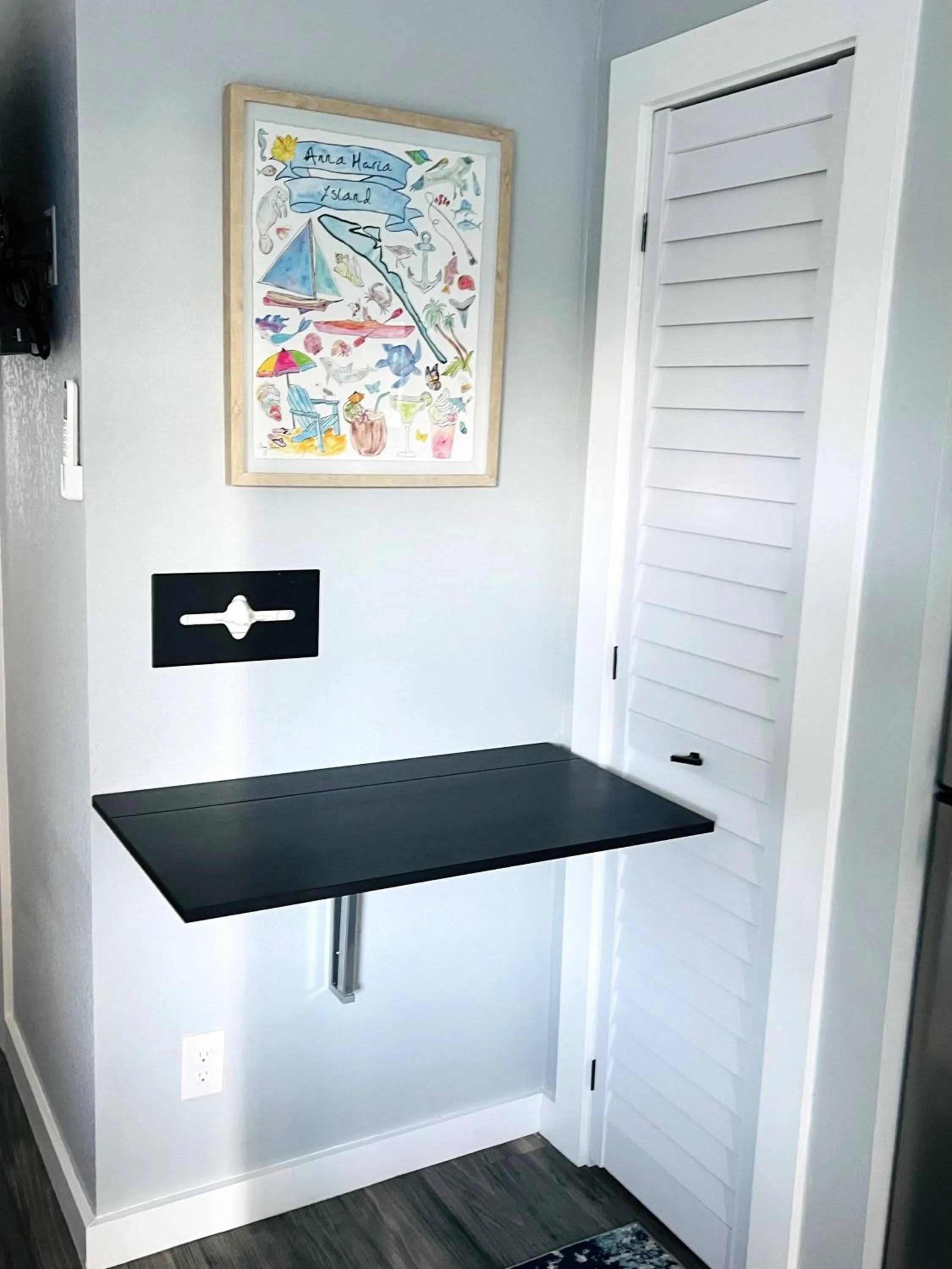 Kitchen or kitchenette in 1915 Beach Club