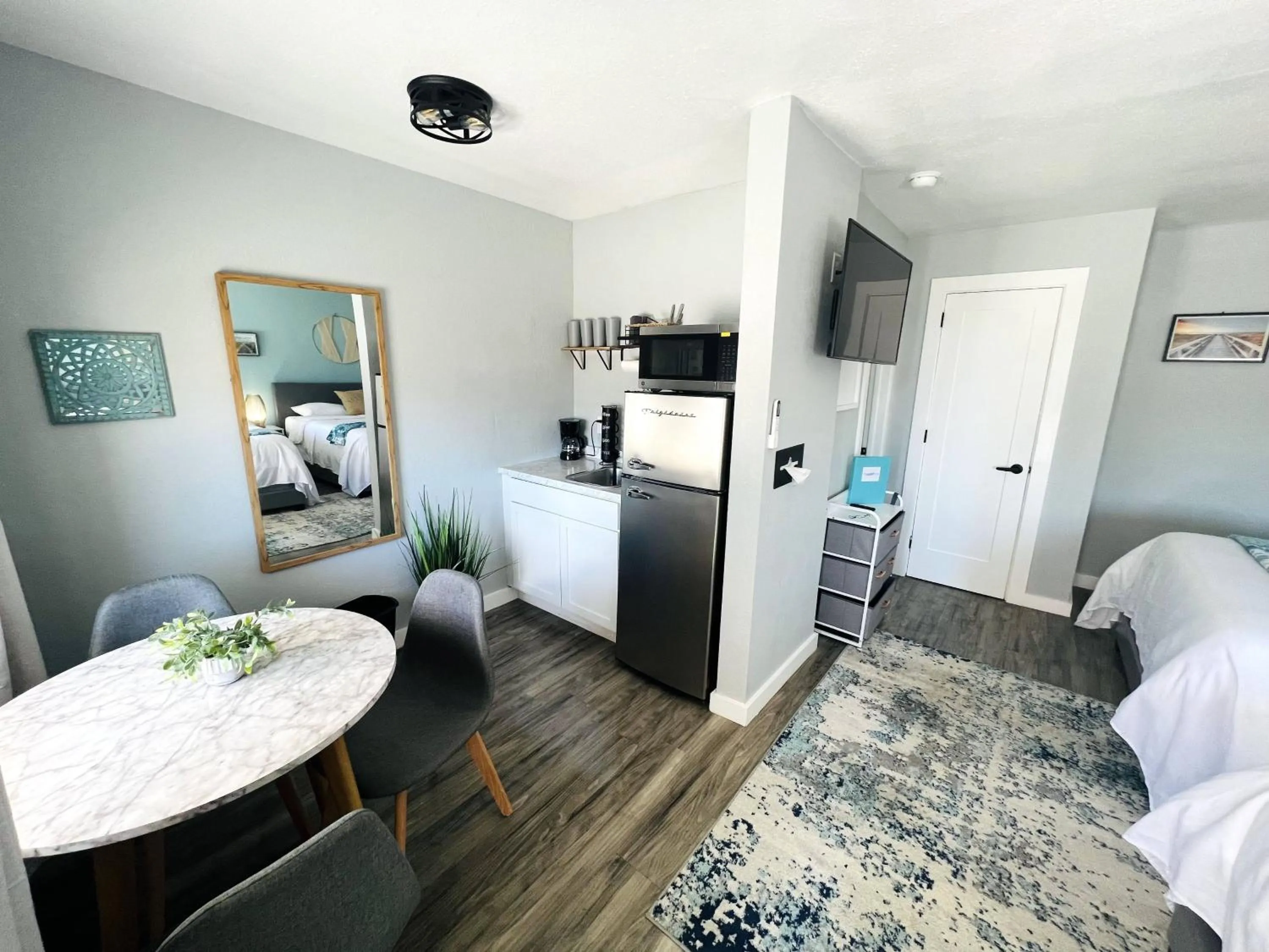 Bed in 1915 Beach Club