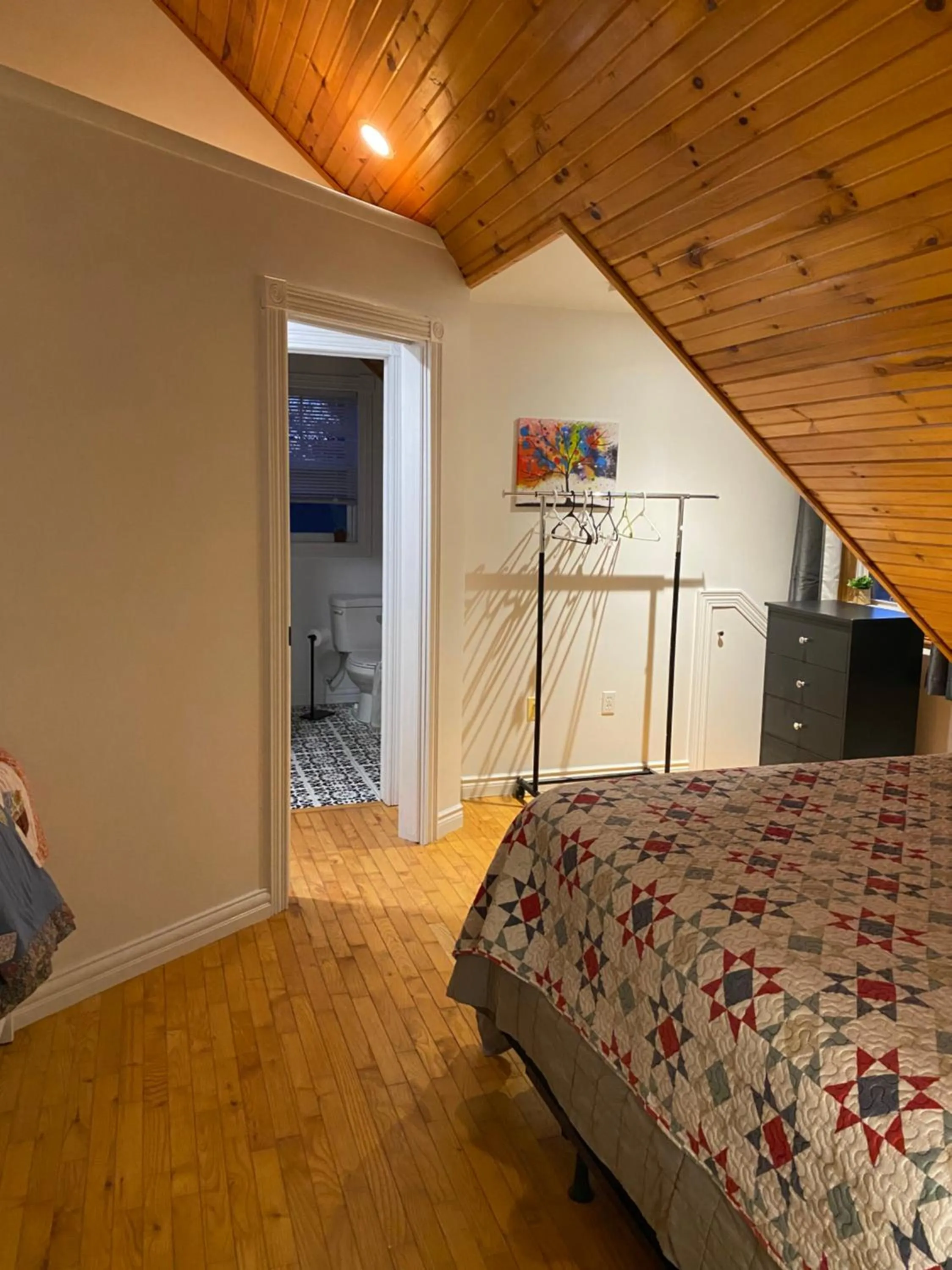 Bed in Loft apartment in Kensington