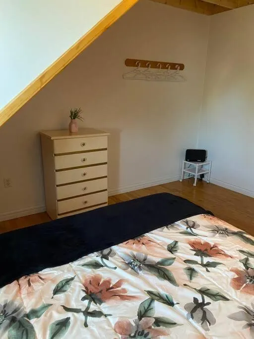 Bedroom, Bed in Loft apartment in Kensington