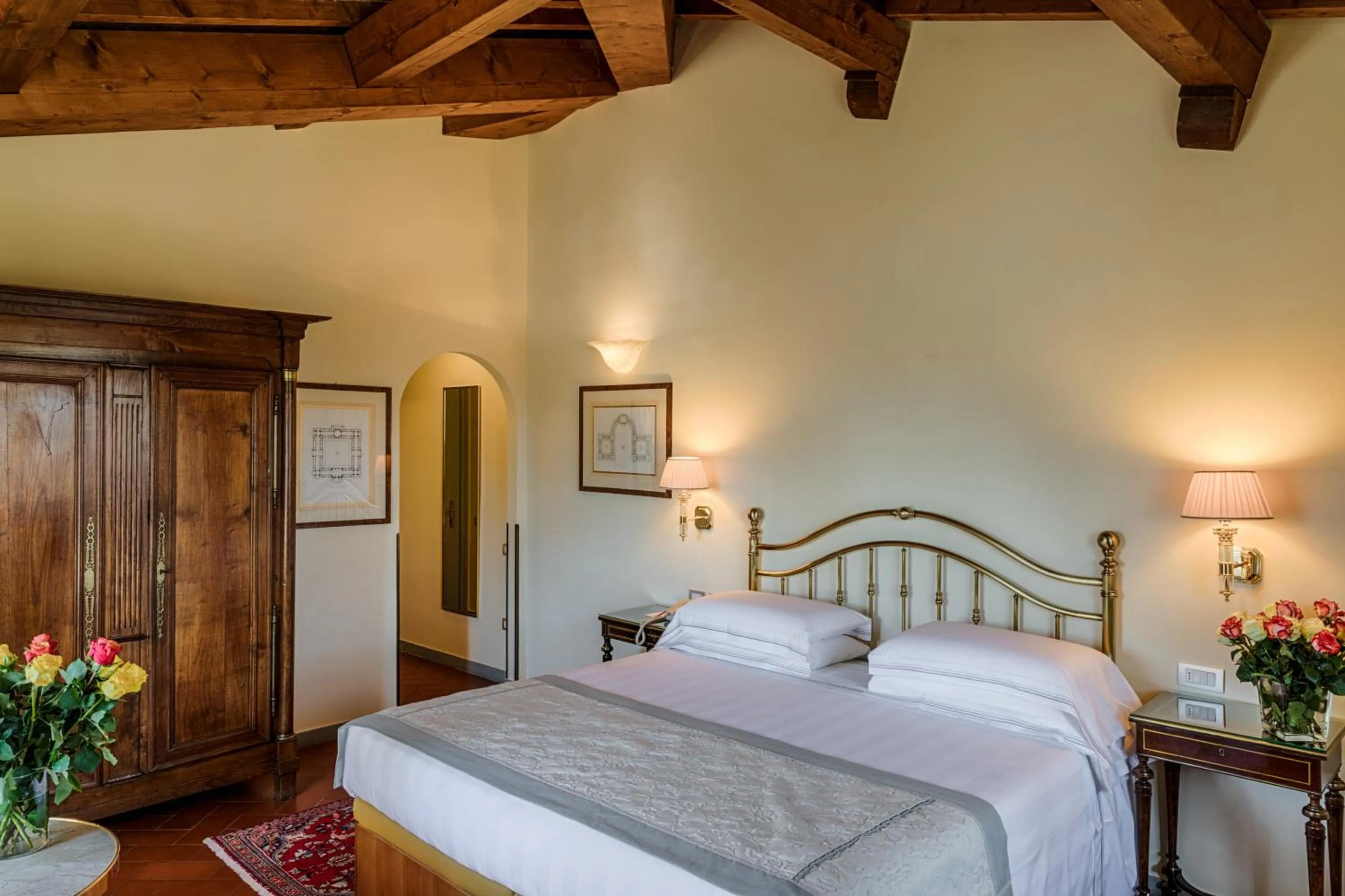 Bed in Villa Olmi Firenze